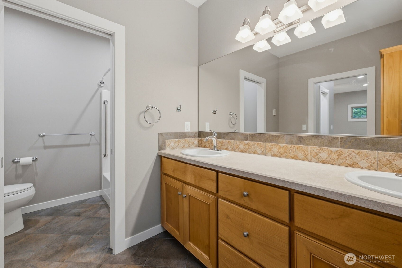 11417 Cedar Grove Street Property Photo 20