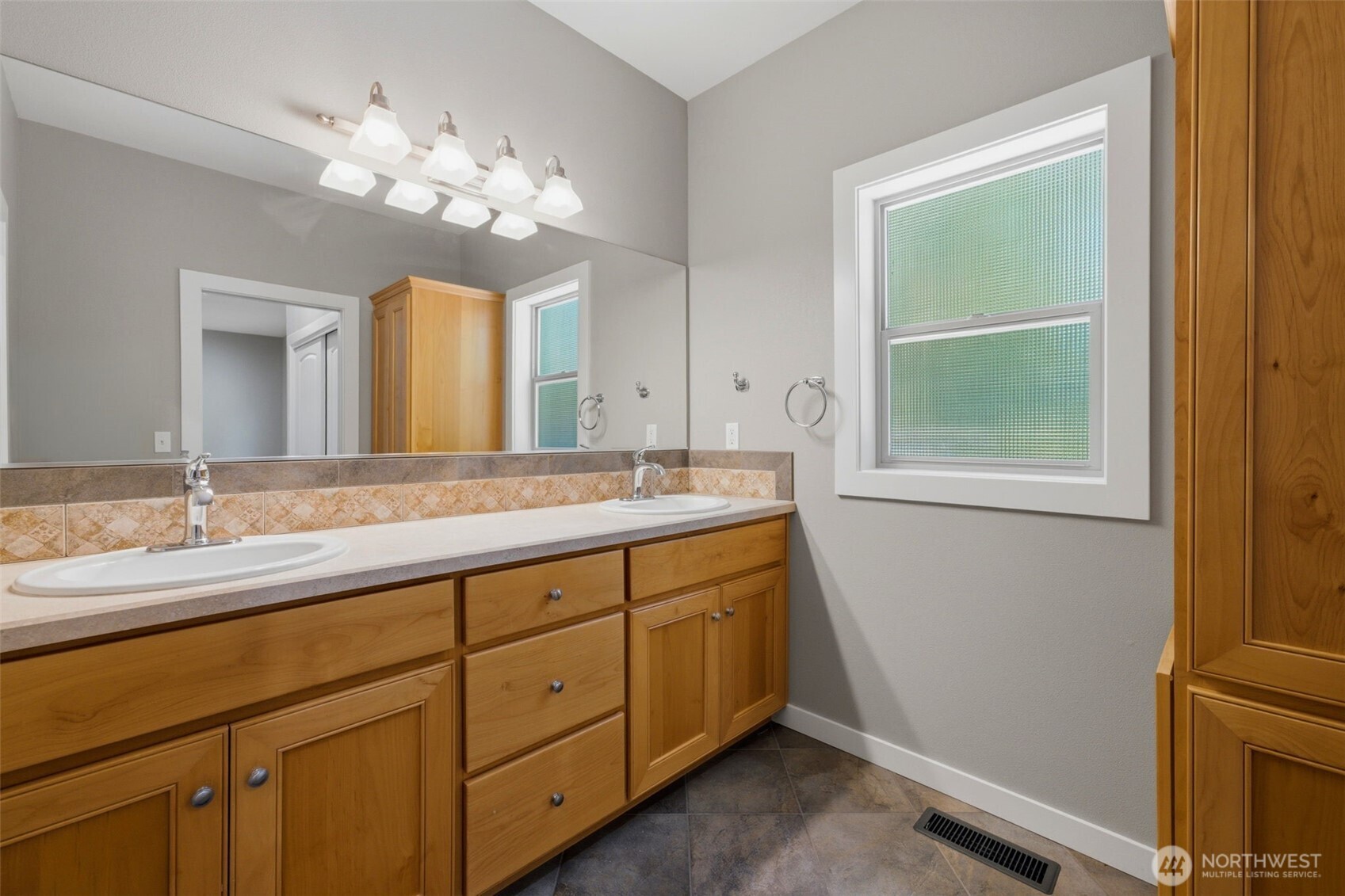 11417 Cedar Grove Street Property Photo 21