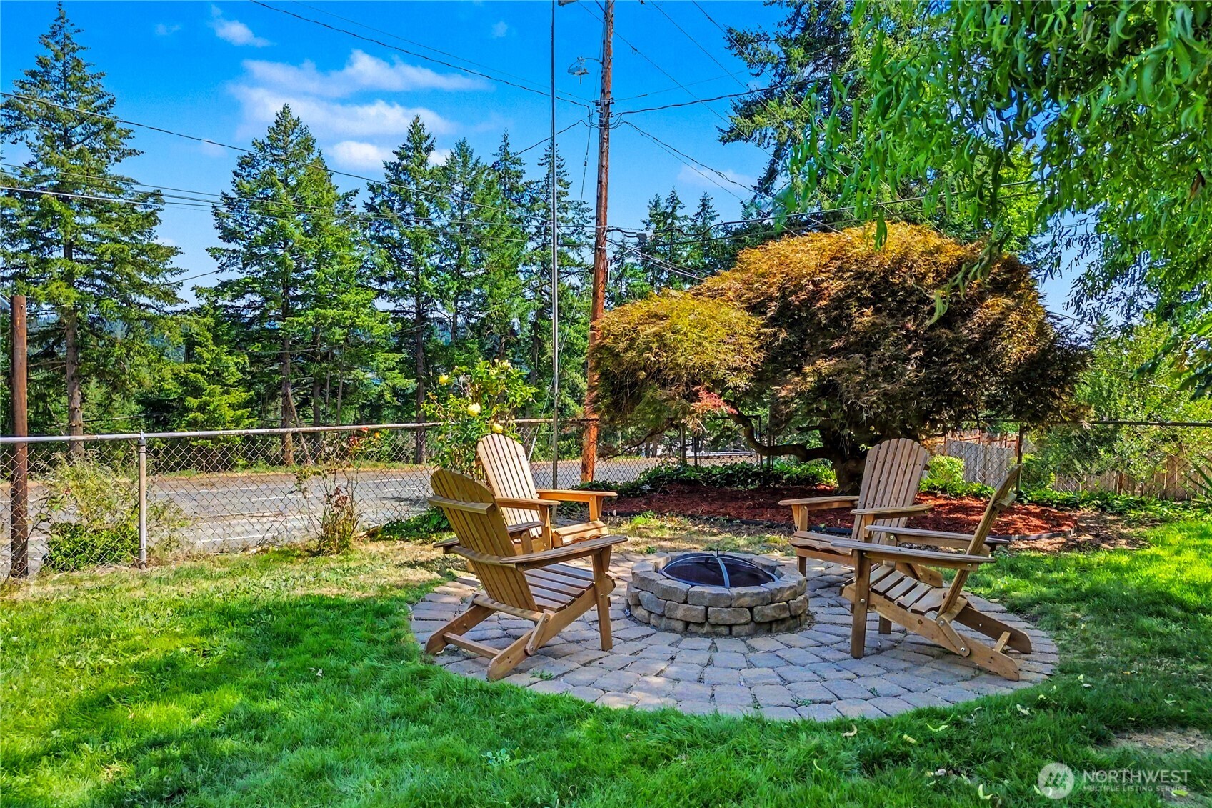 5669 Kitsap Way Property Photo 3