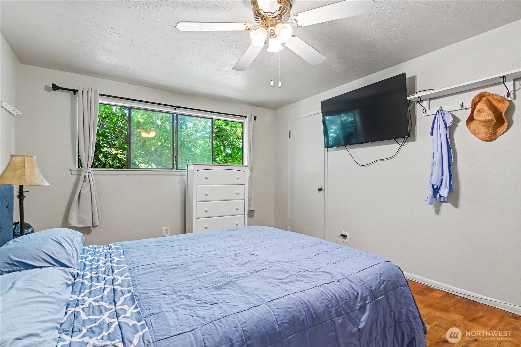5669 Kitsap Way Property Photo 13