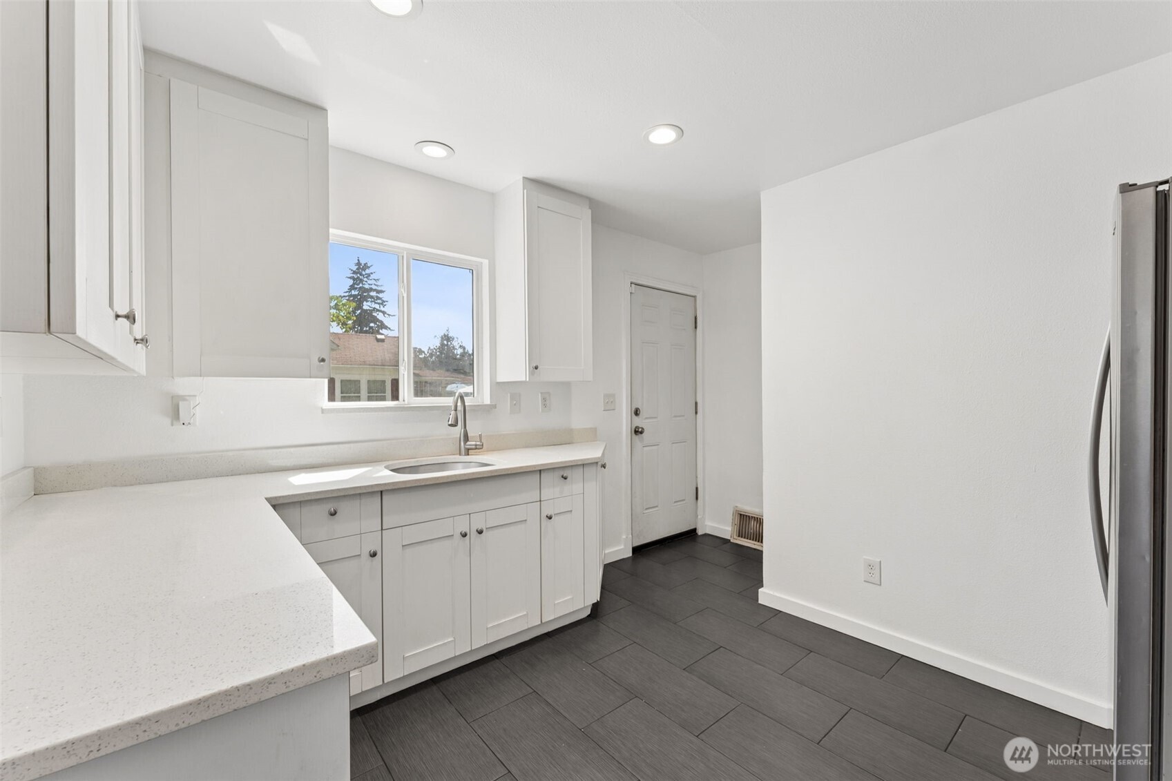 512 118th Street Property Photo 9