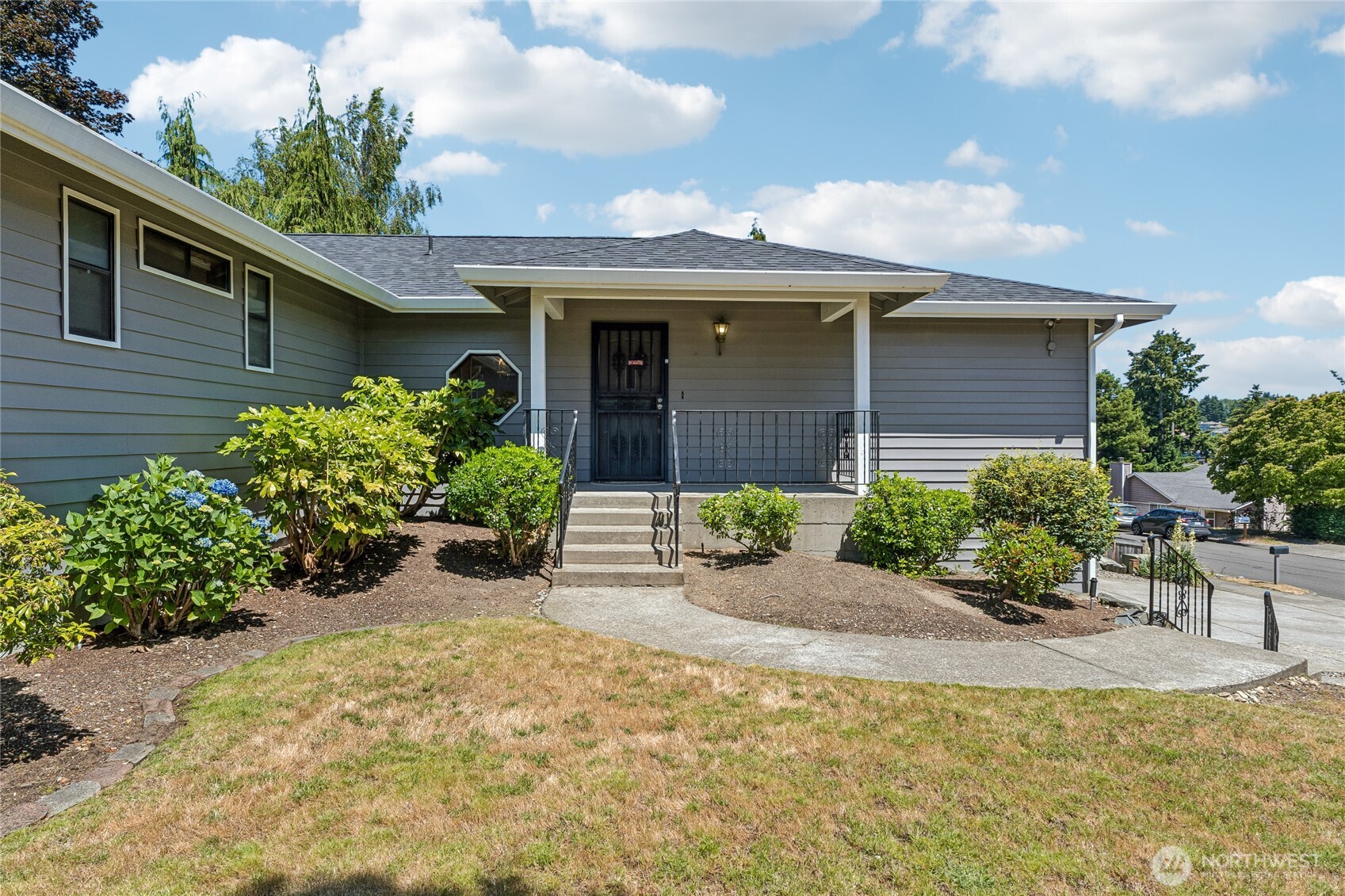 1780 N Harmon Street Property Photo 3