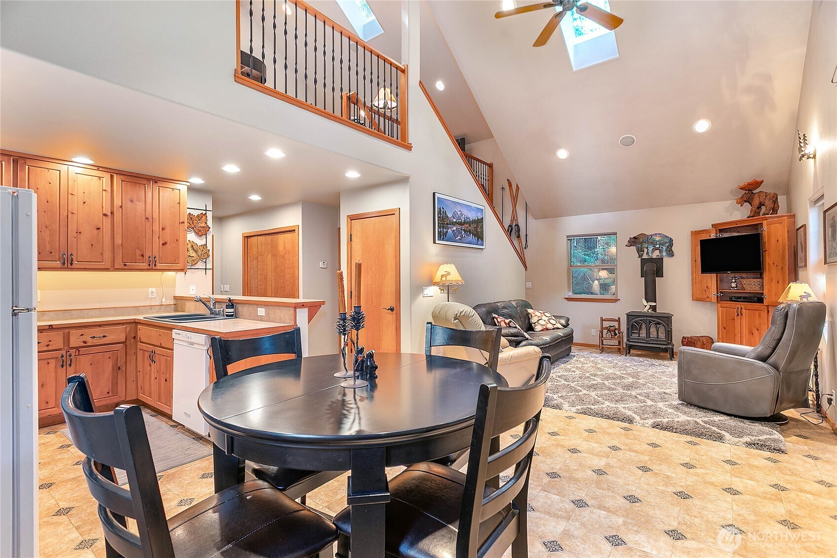 6978 Rainier Way Property Photo 7