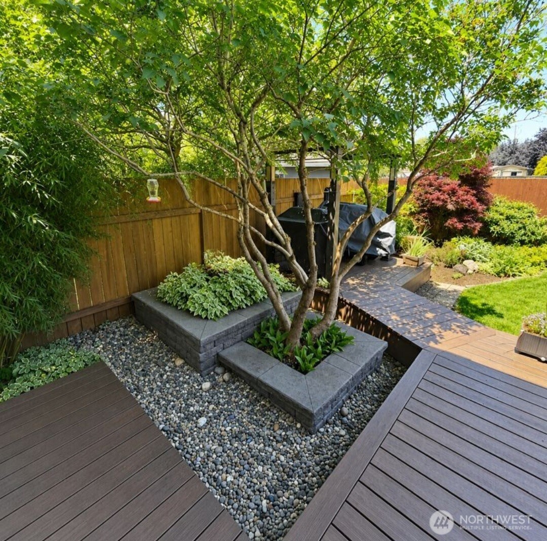 601 152nd Place Property Photo 32