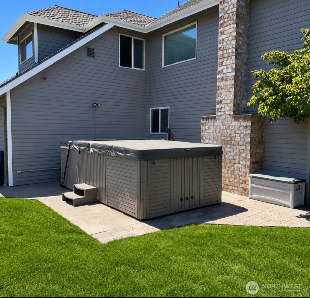 601 152nd Place Property Photo 34