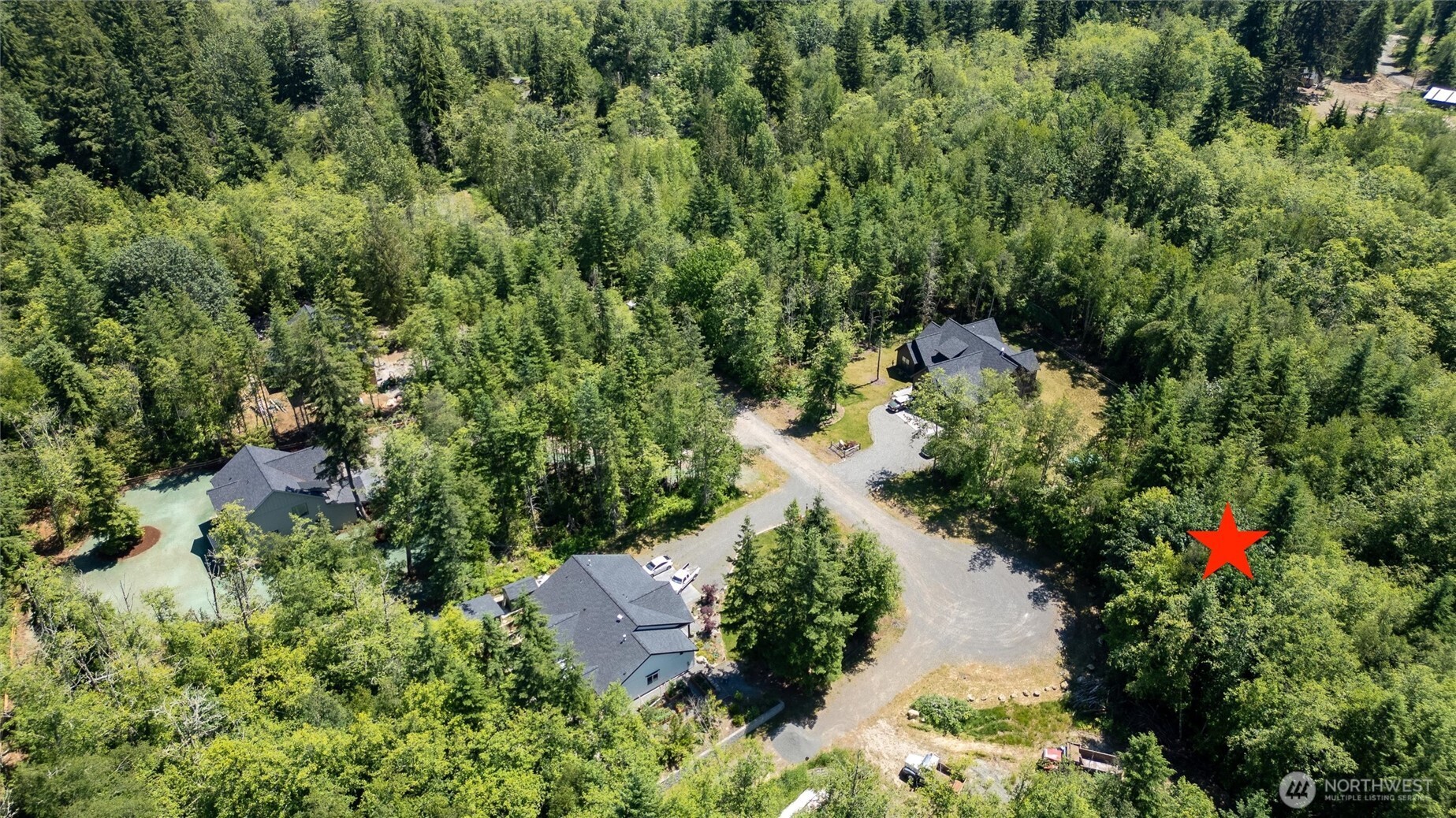 19422 Kamden Court Property Photo 4