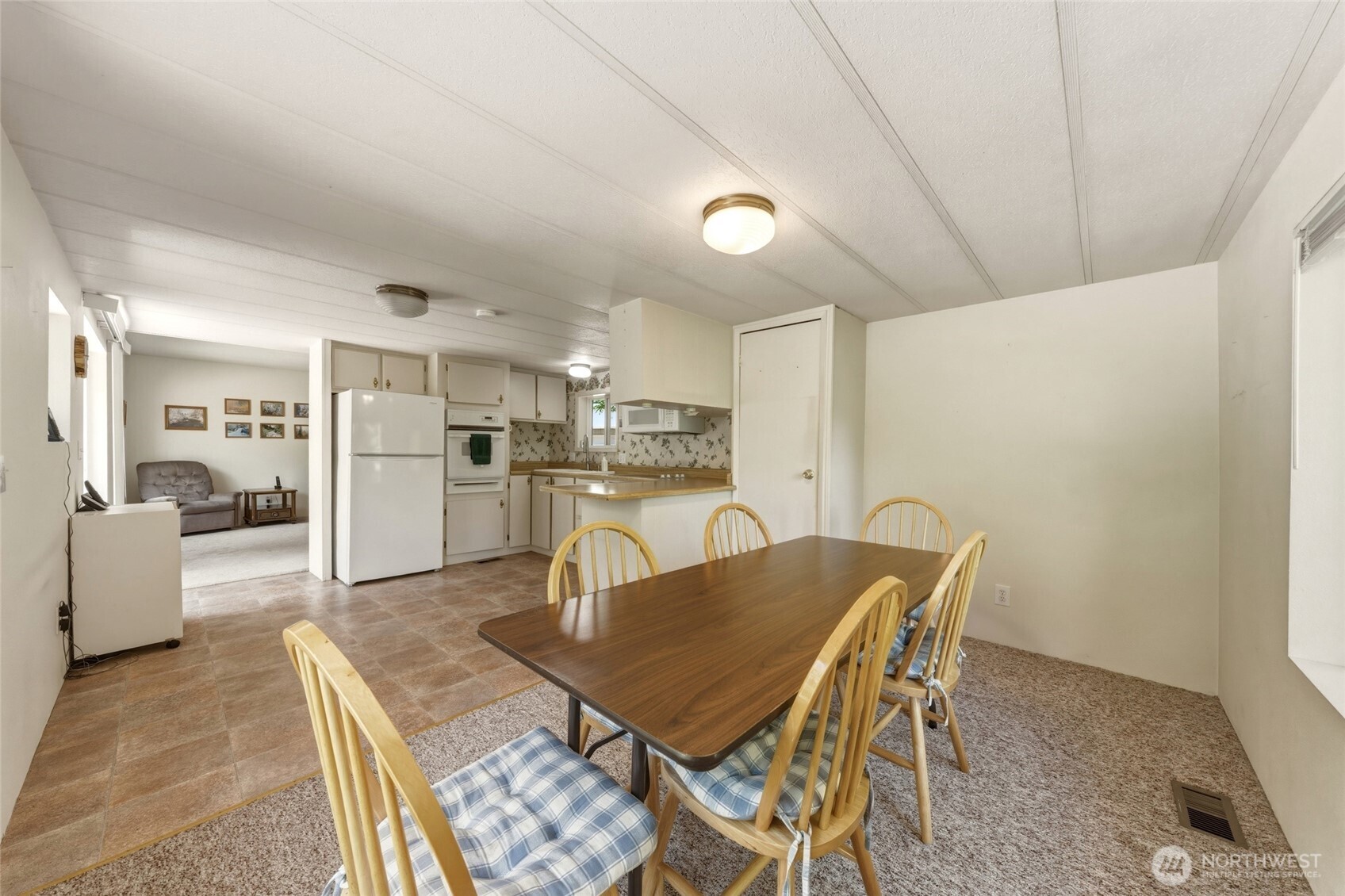 1323 N Touchet Road Property Photo 7