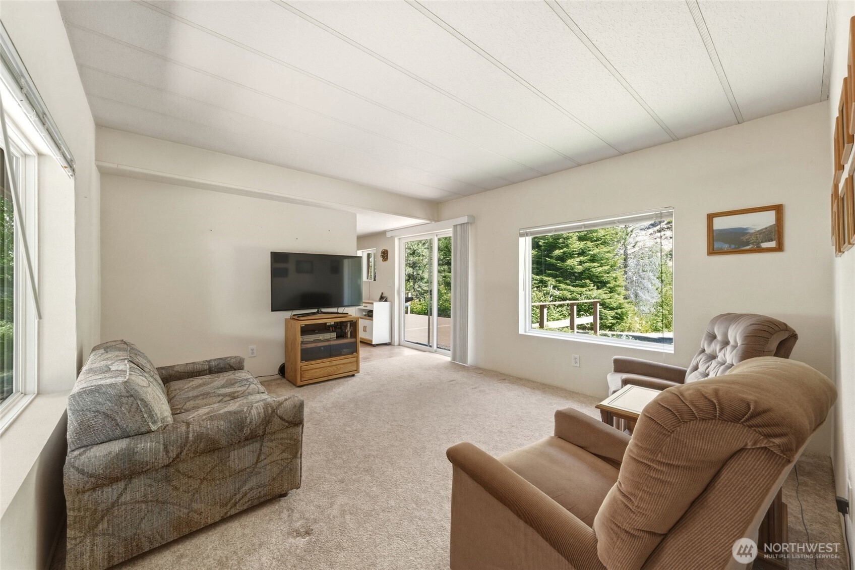 1323 N Touchet Road Property Photo 8