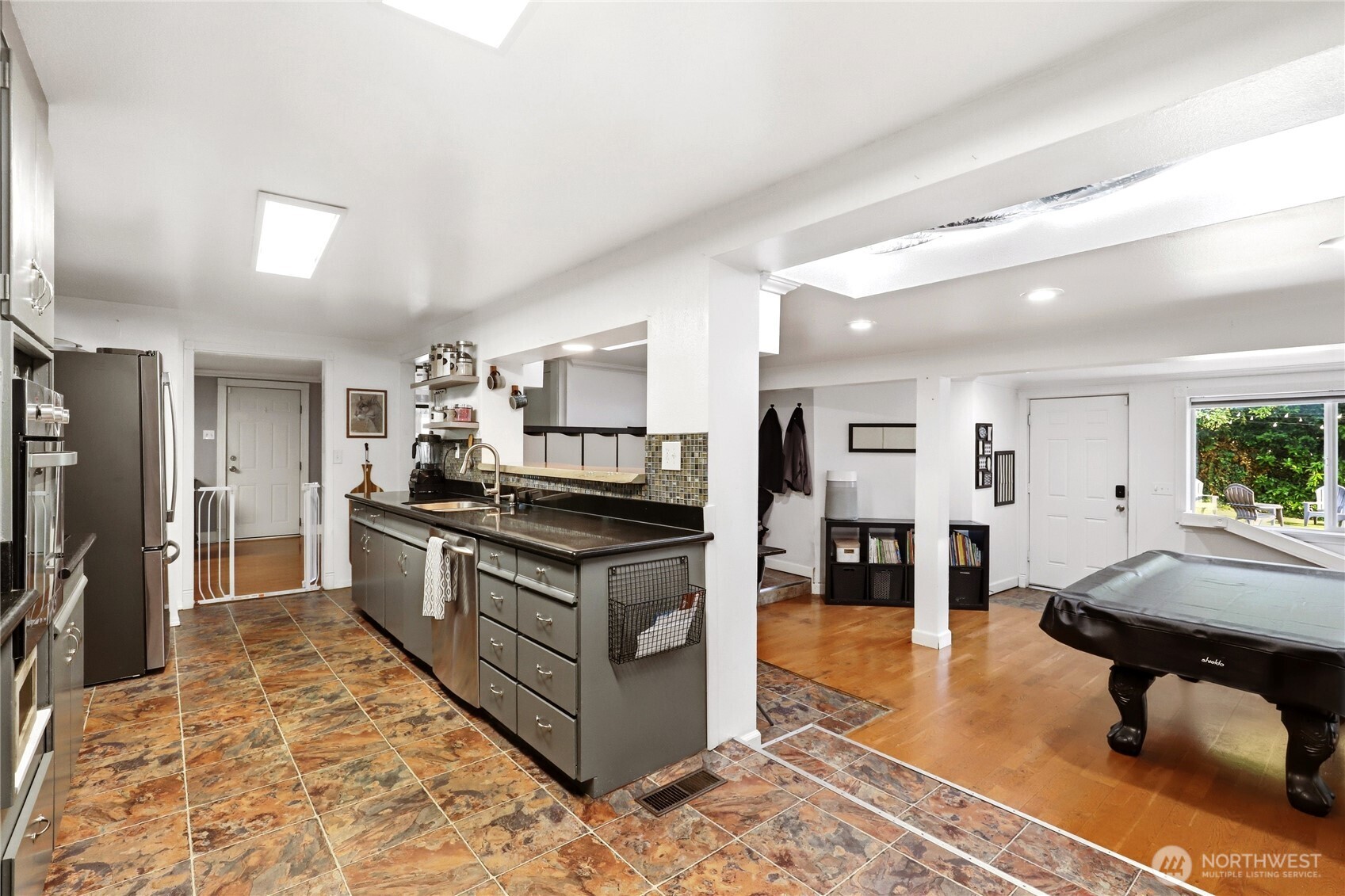 8406 Paine Street Property Photo 11