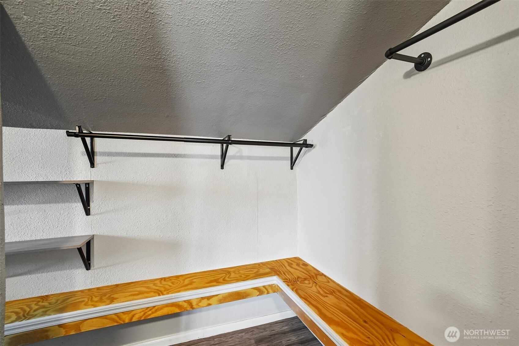 221 3rd Avenue Property Photo 11