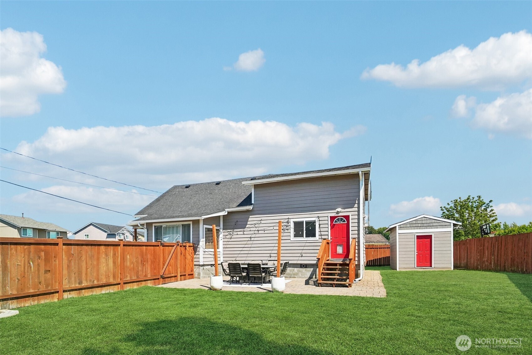 221 3rd Avenue Property Photo 12