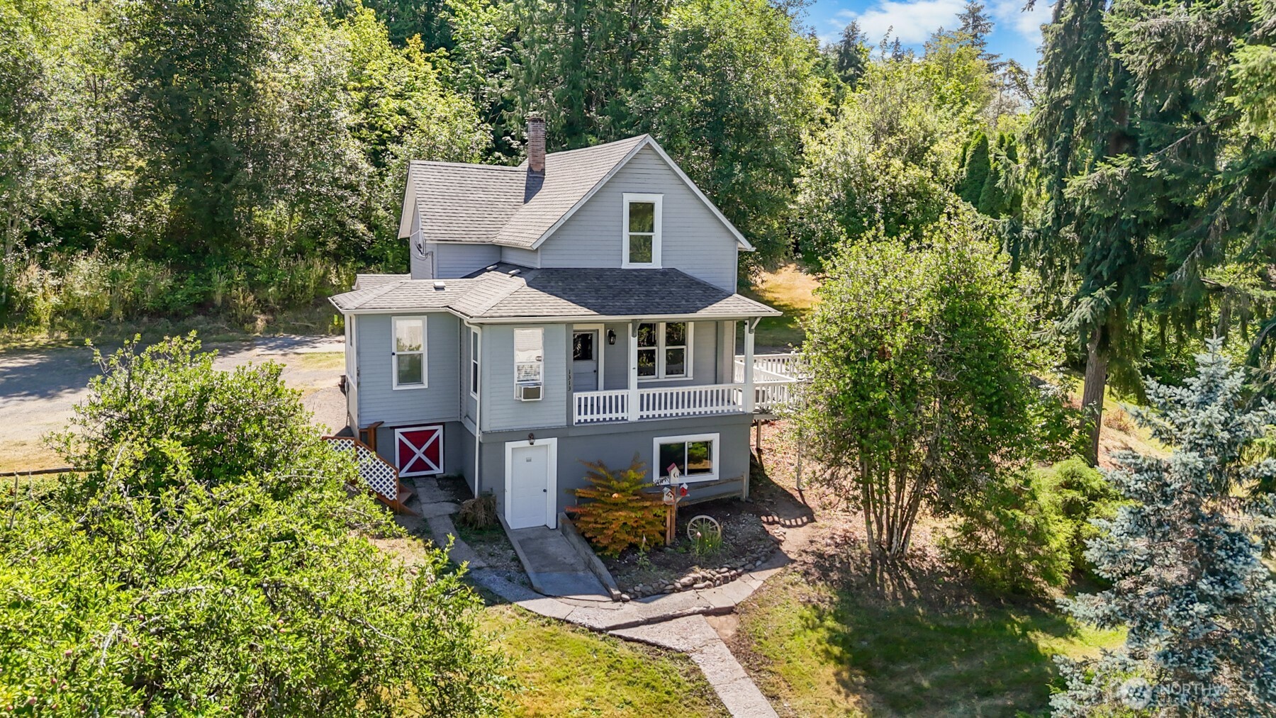 1313 Ferrier Road Property Photo 2