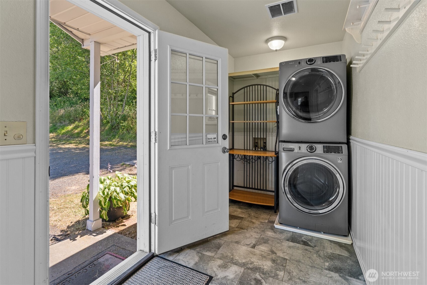 1313 Ferrier Road Property Photo 8