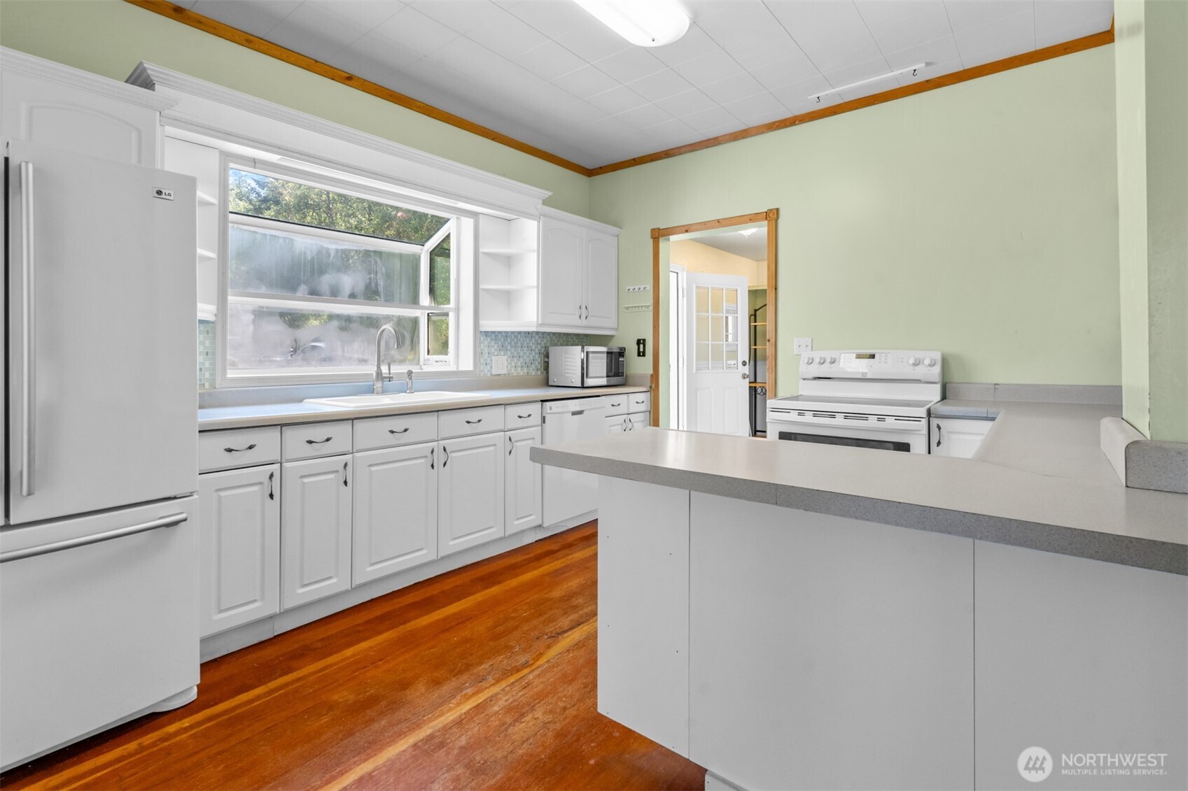 1313 Ferrier Road Property Photo 12