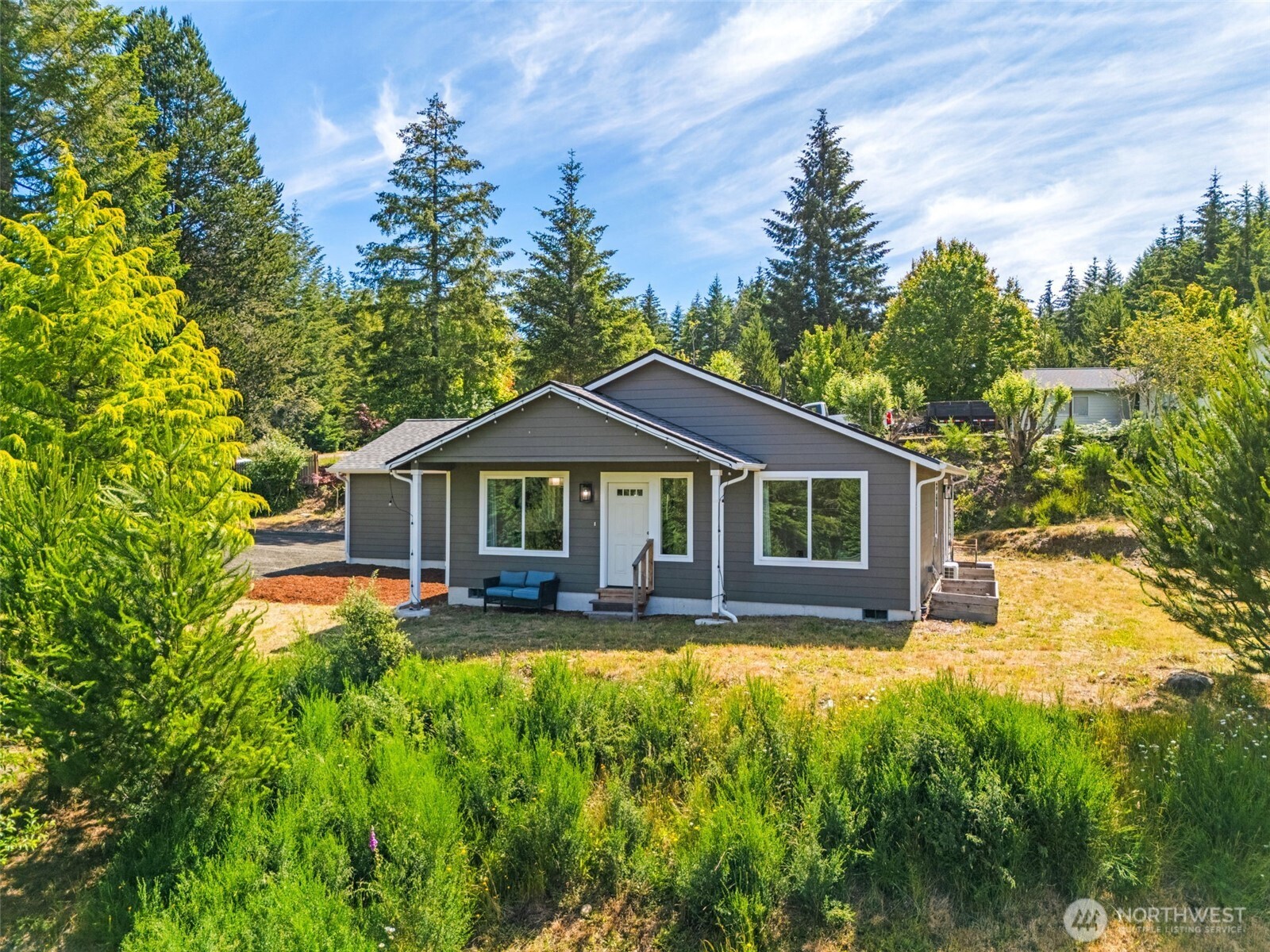 40 E Snowcrest Lane Property Photo 1