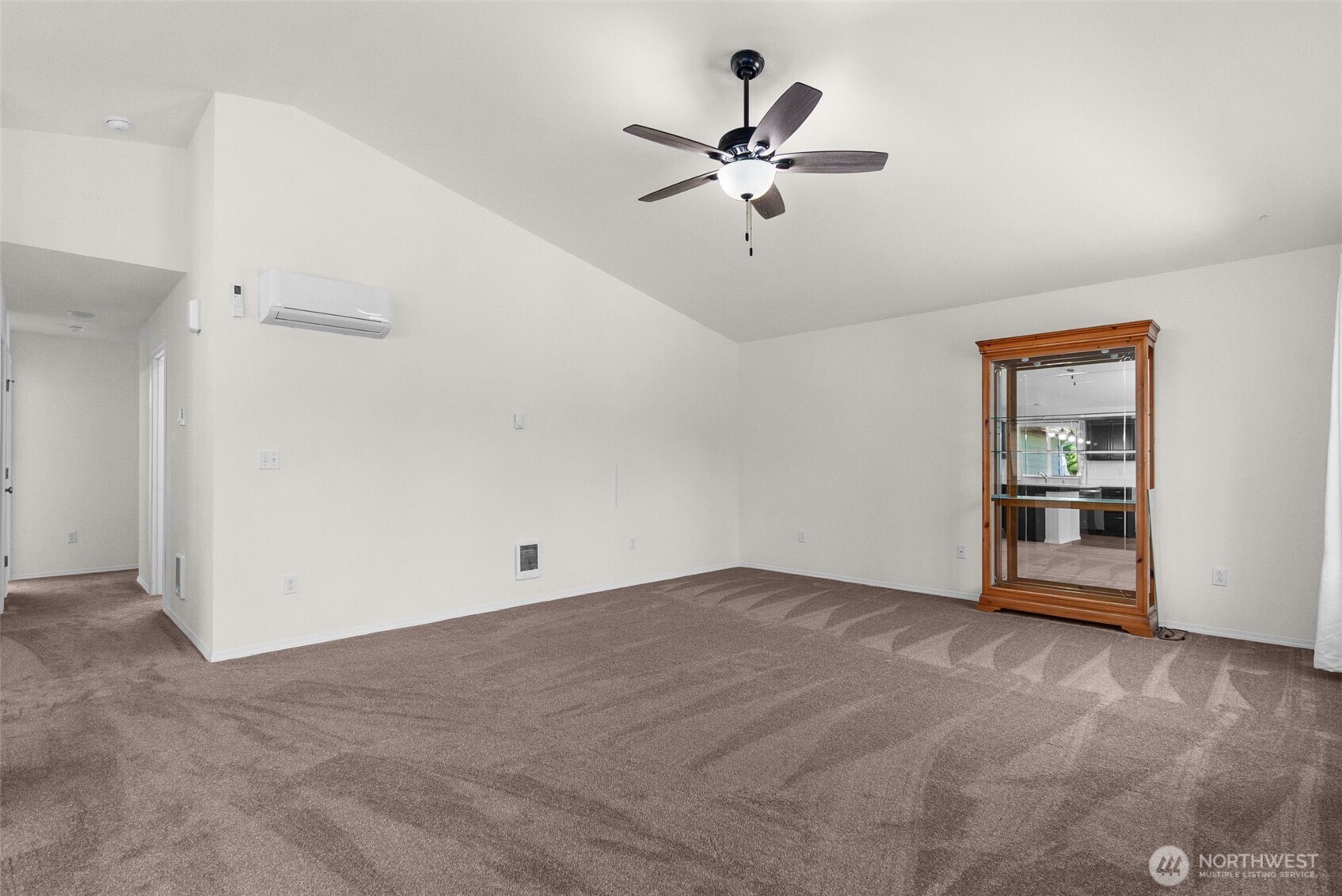 40 E Snowcrest Lane Property Photo 13
