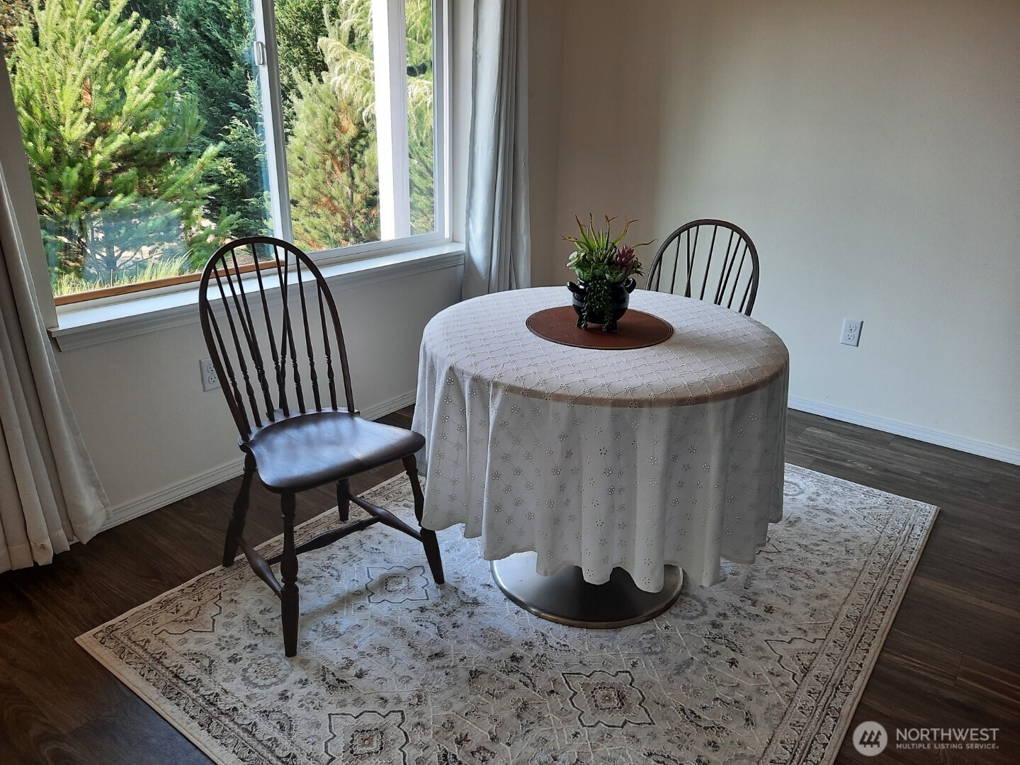 40 E Snowcrest Lane Property Photo 17