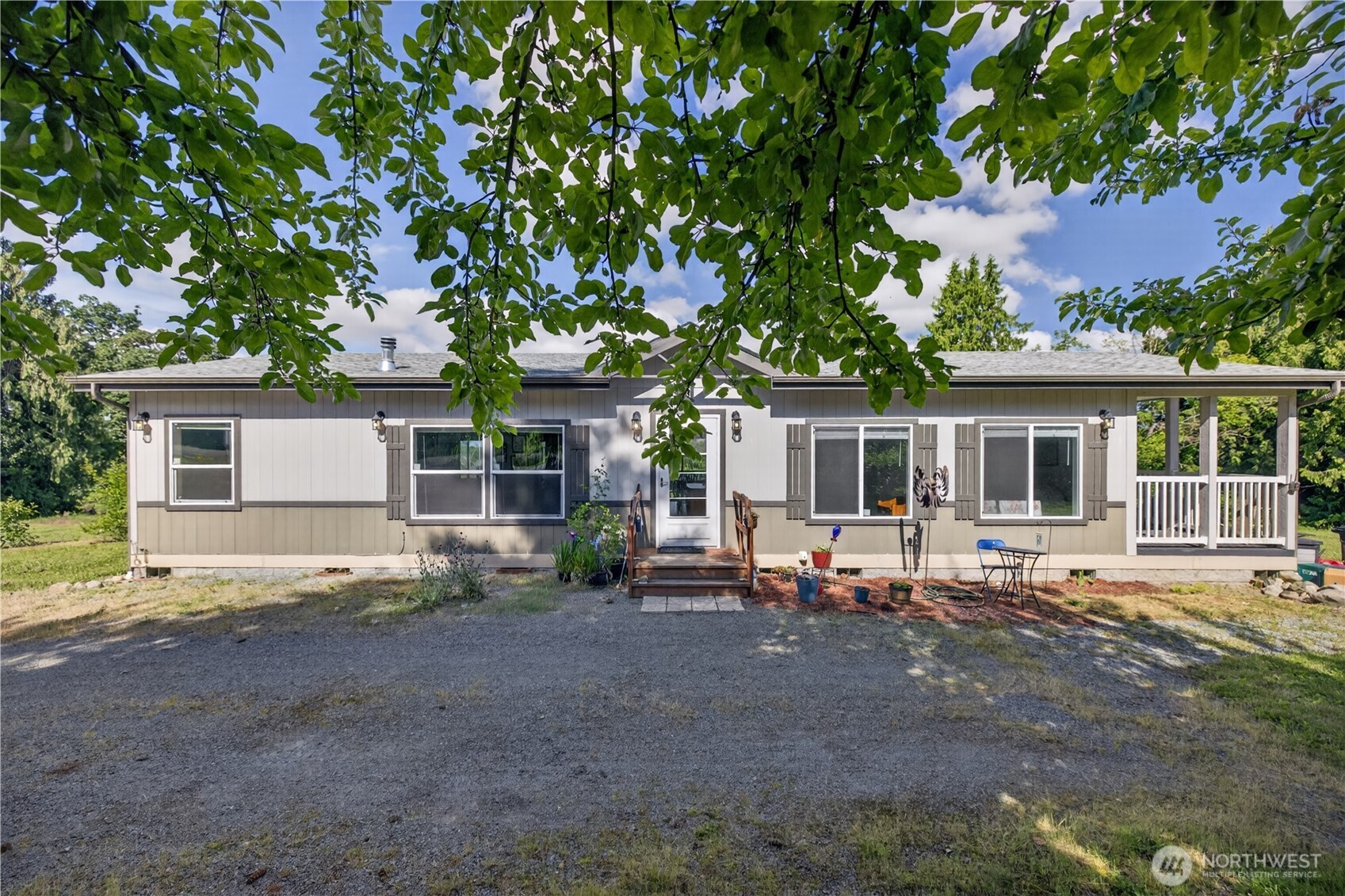 3973 Francis Road Property Photo 1