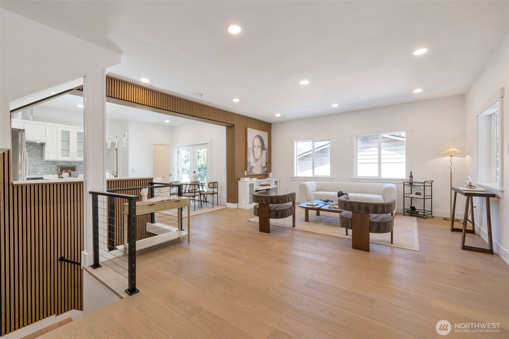5109 S Willow Street Property Photo 4