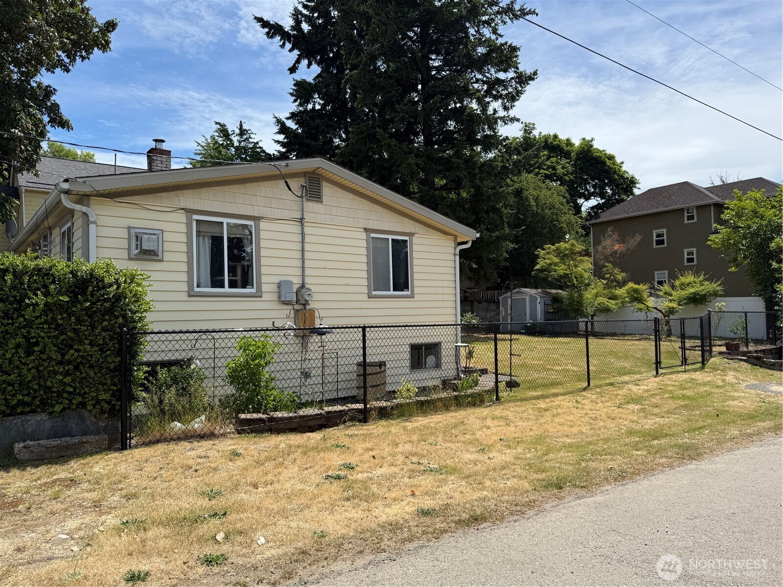 4143 W E Street Property Photo 21
