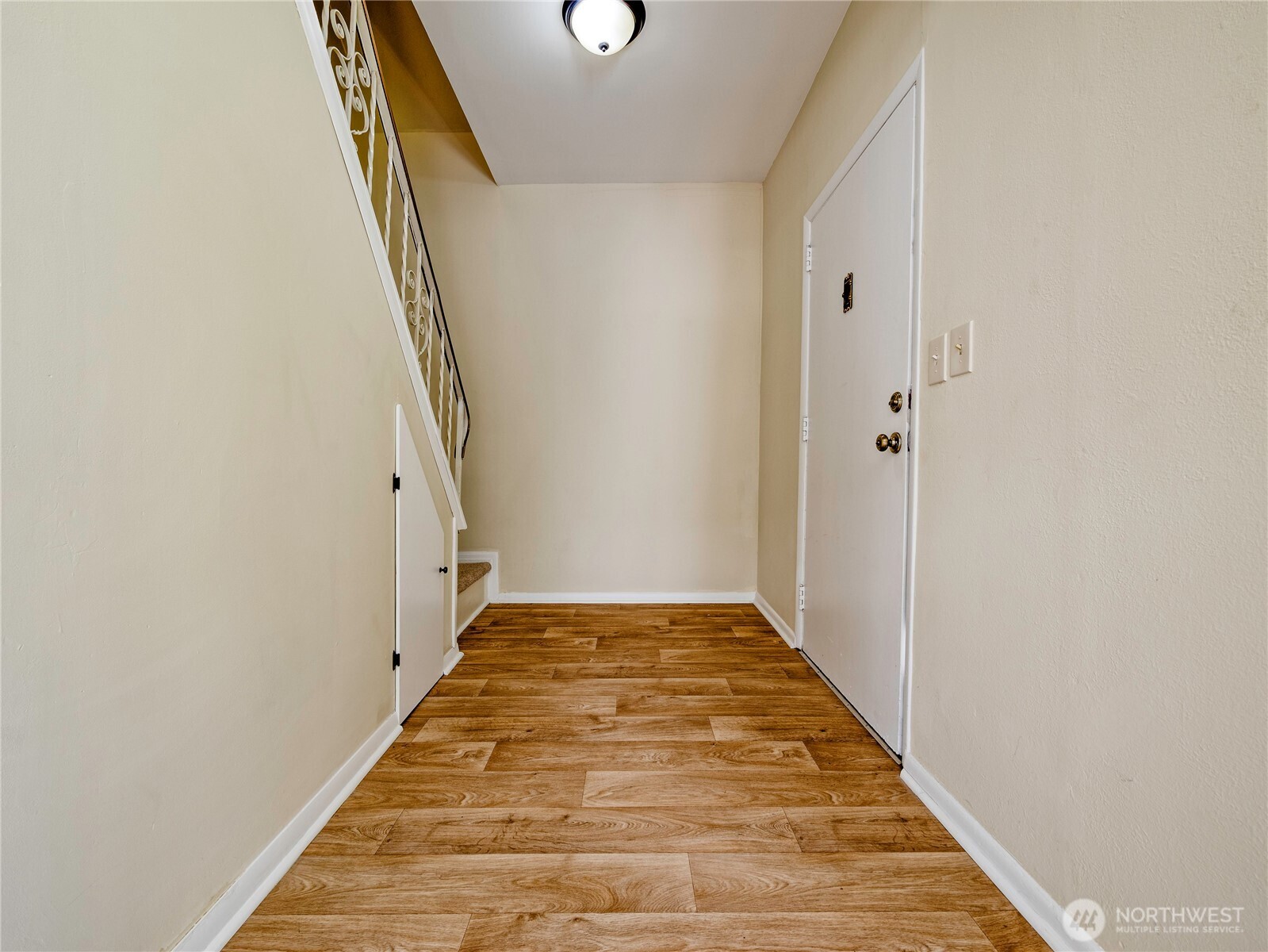 1615 E Wright Avenue Property Photo 5