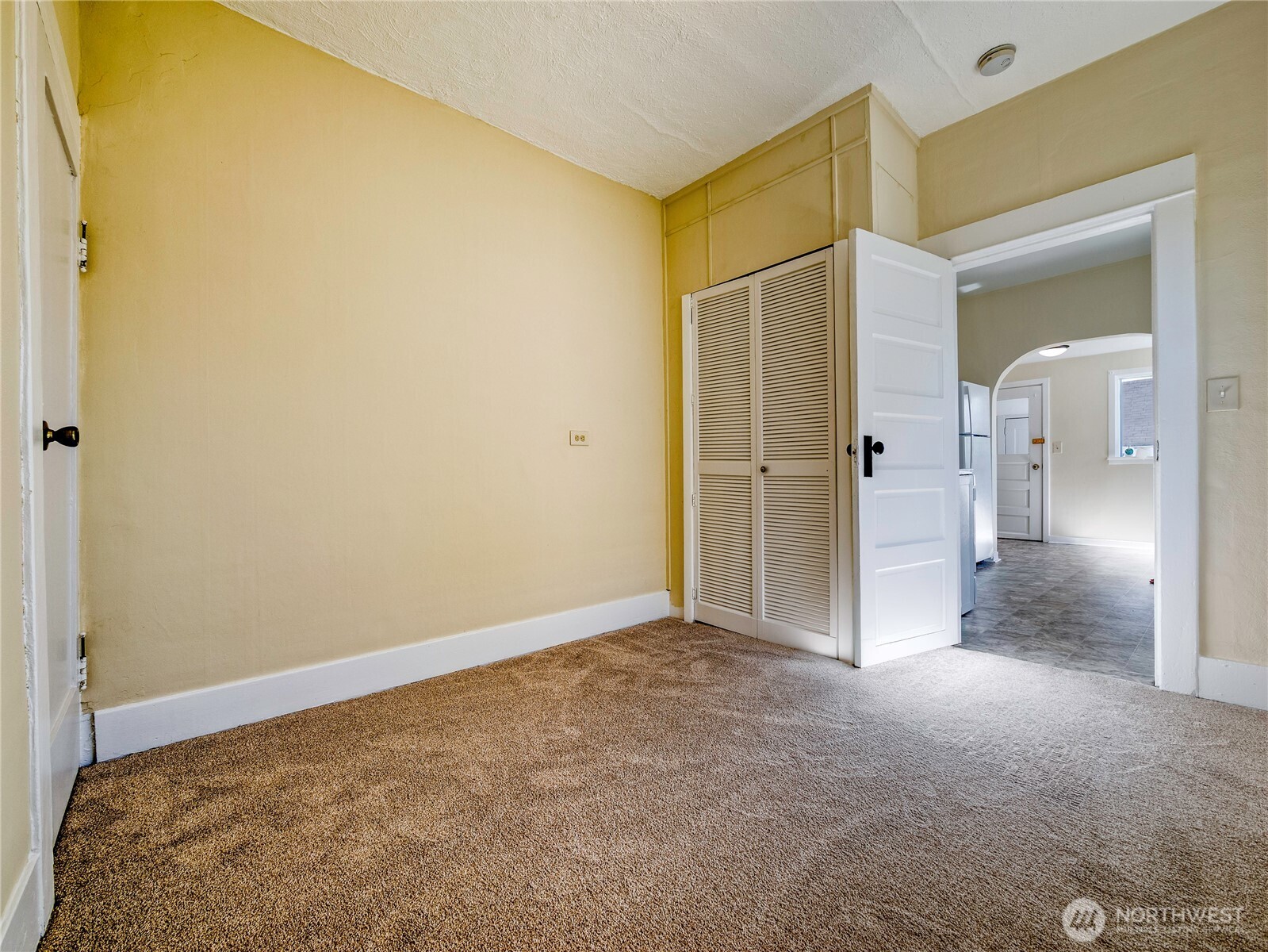 1615 E Wright Avenue Property Photo 16