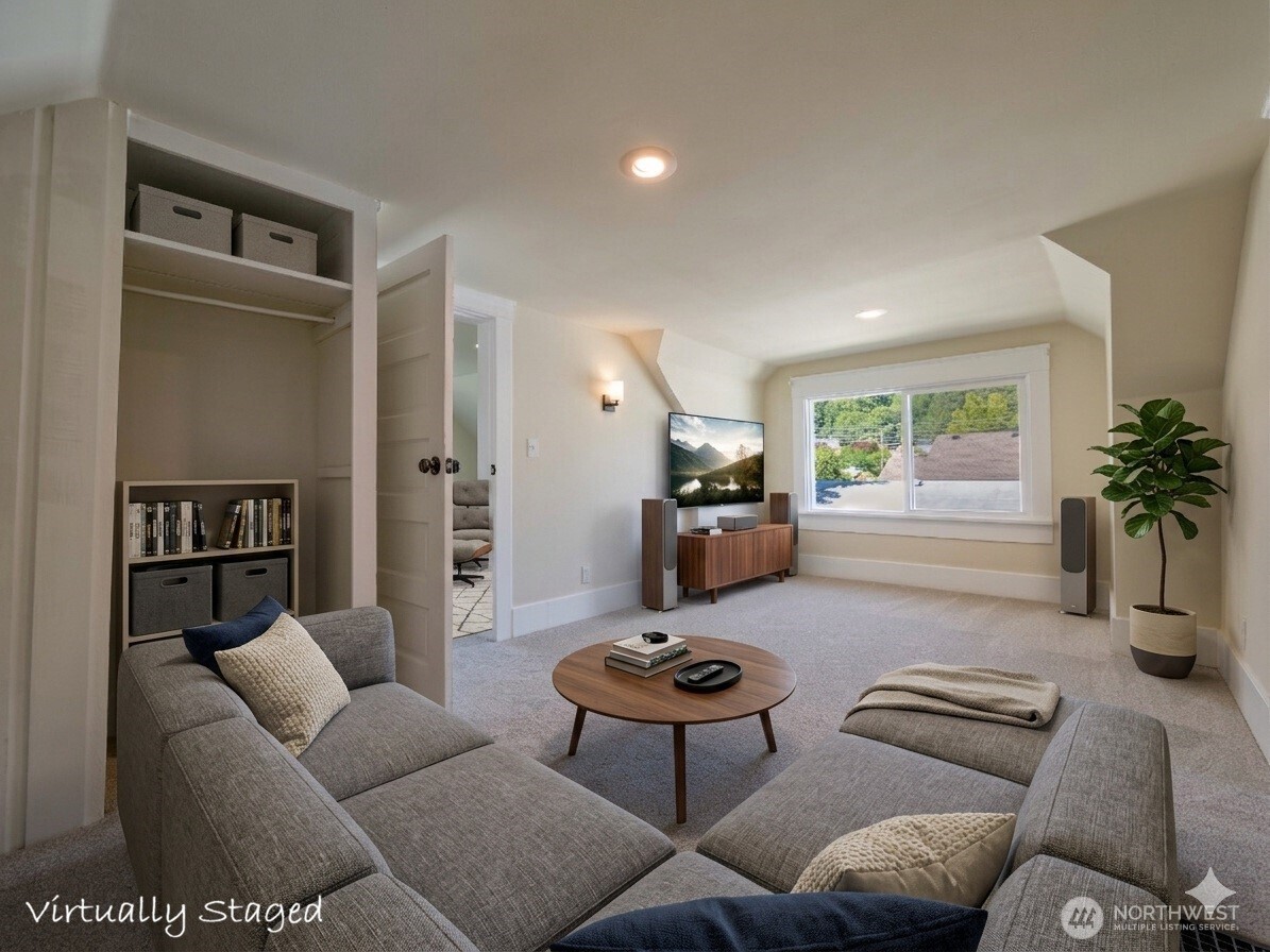 1615 E Wright Avenue Property Photo 23