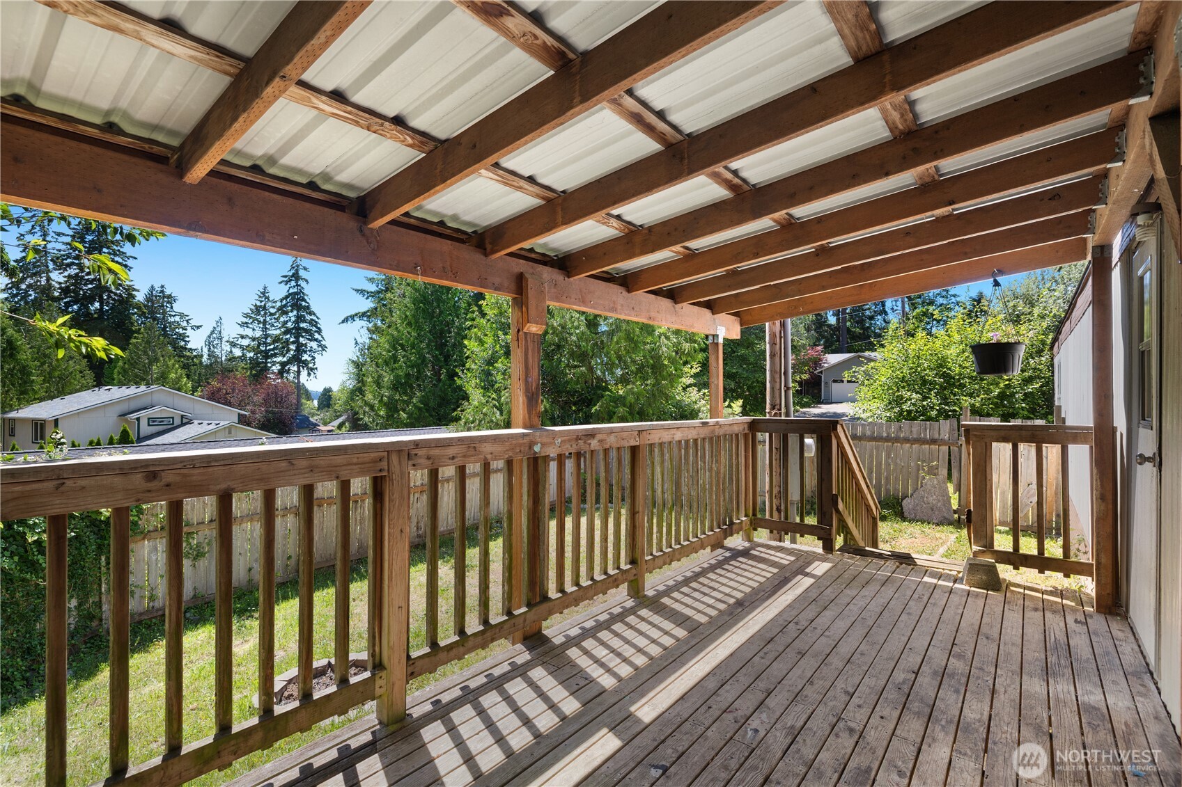 9840 Channel Drive Property Photo 13