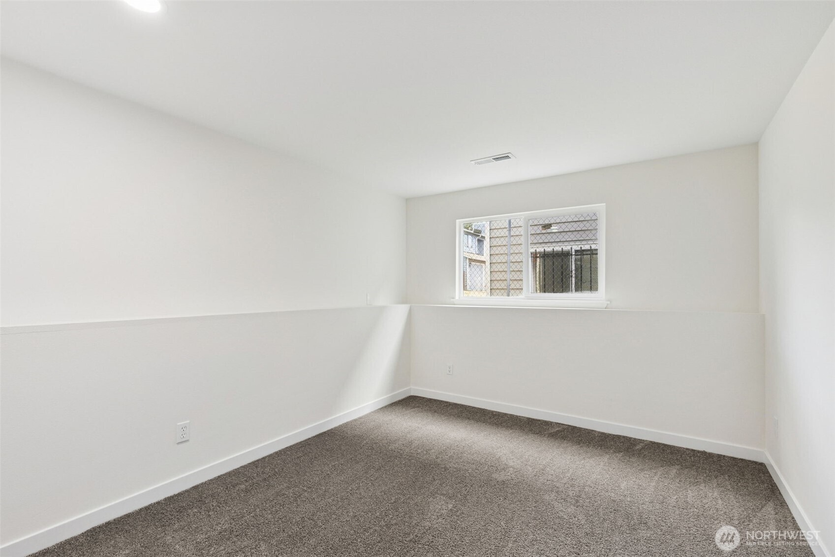 7002 42nd Avenue Property Photo 25