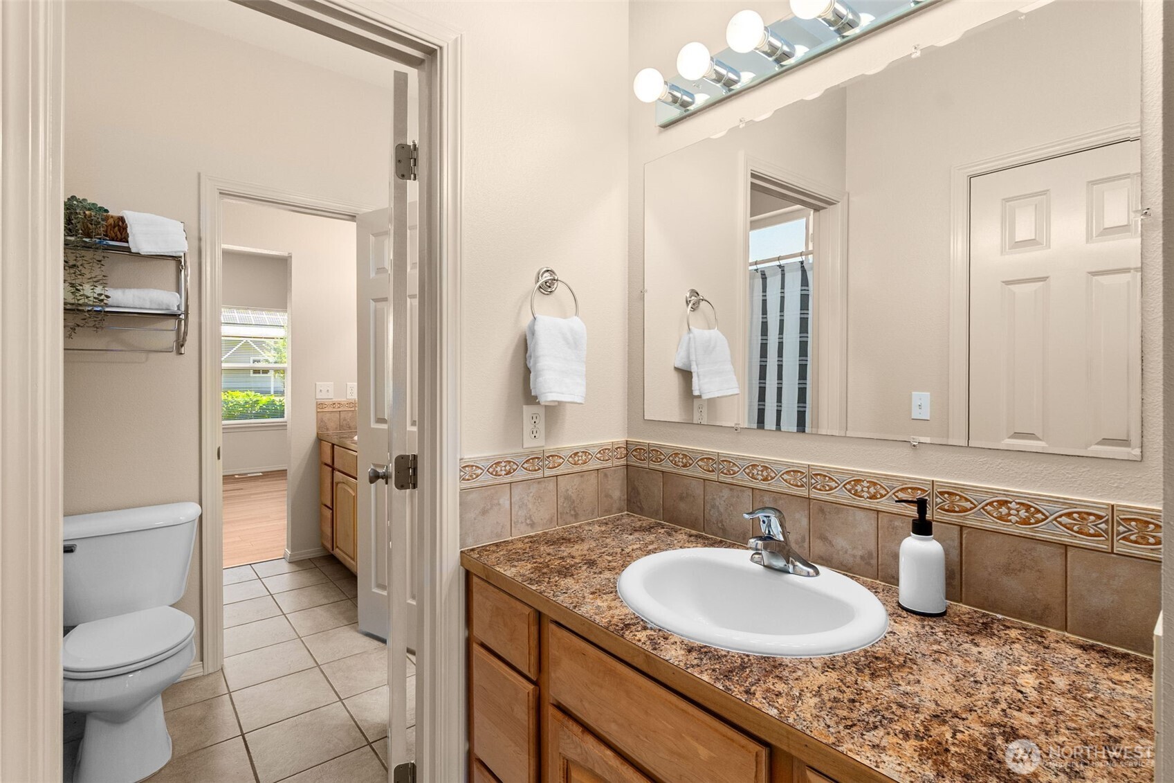 18442 Apricot Street Property Photo 28