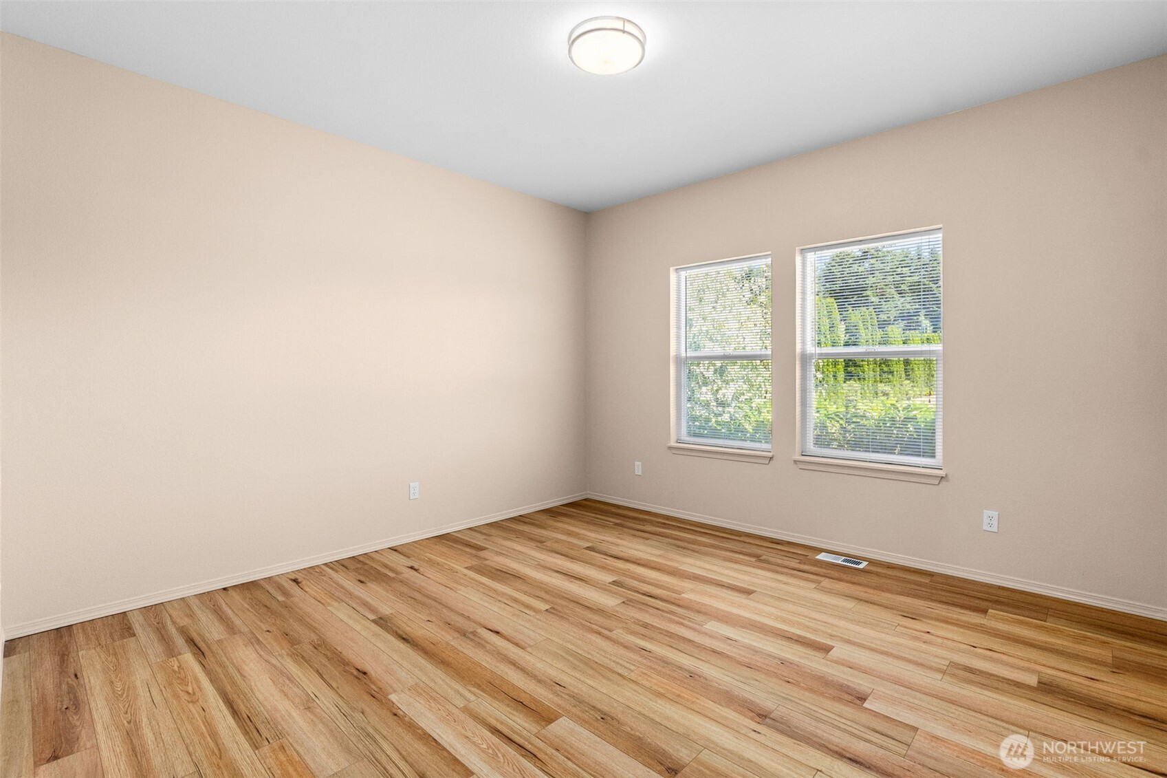 18442 Apricot Street Property Photo 30