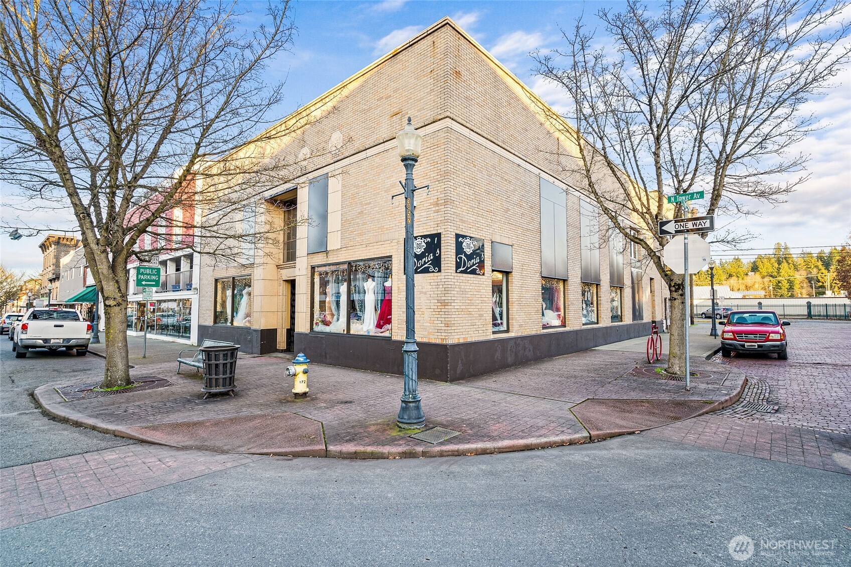 302 N Tower Avenue Property Photo 1