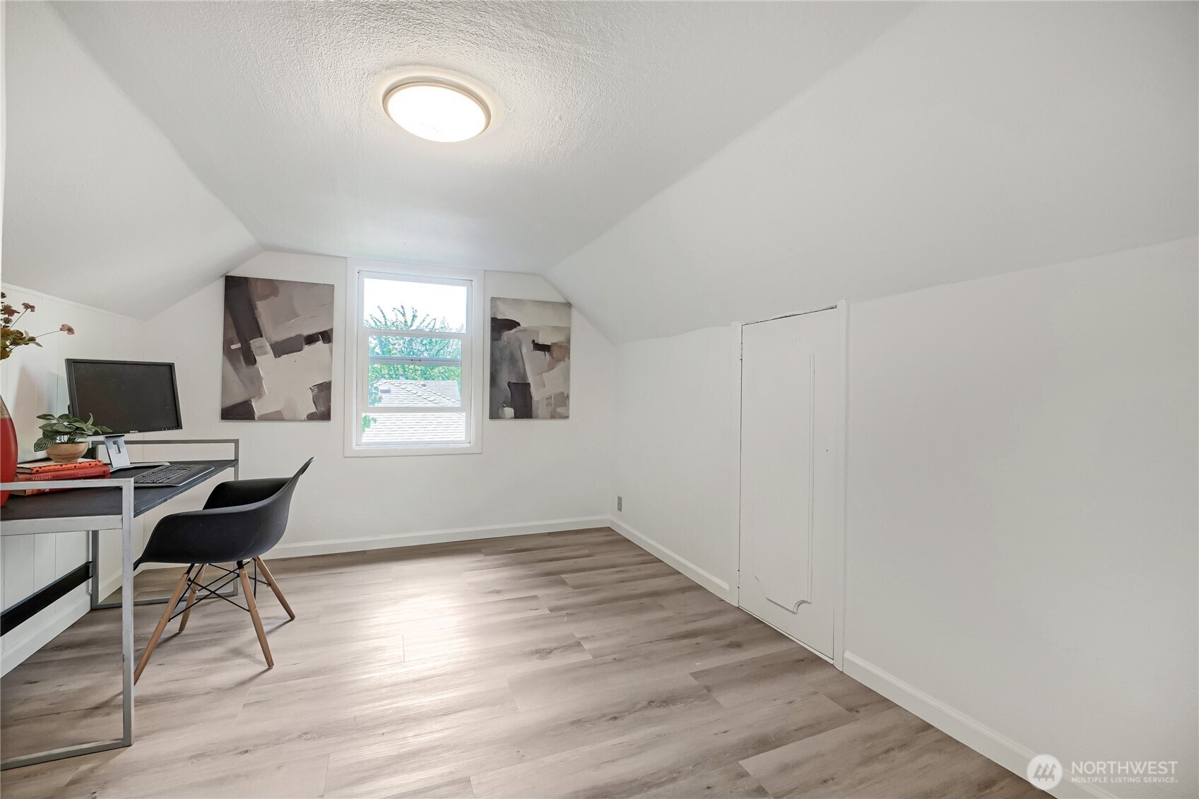 6815 S 120th Place Property Photo 10