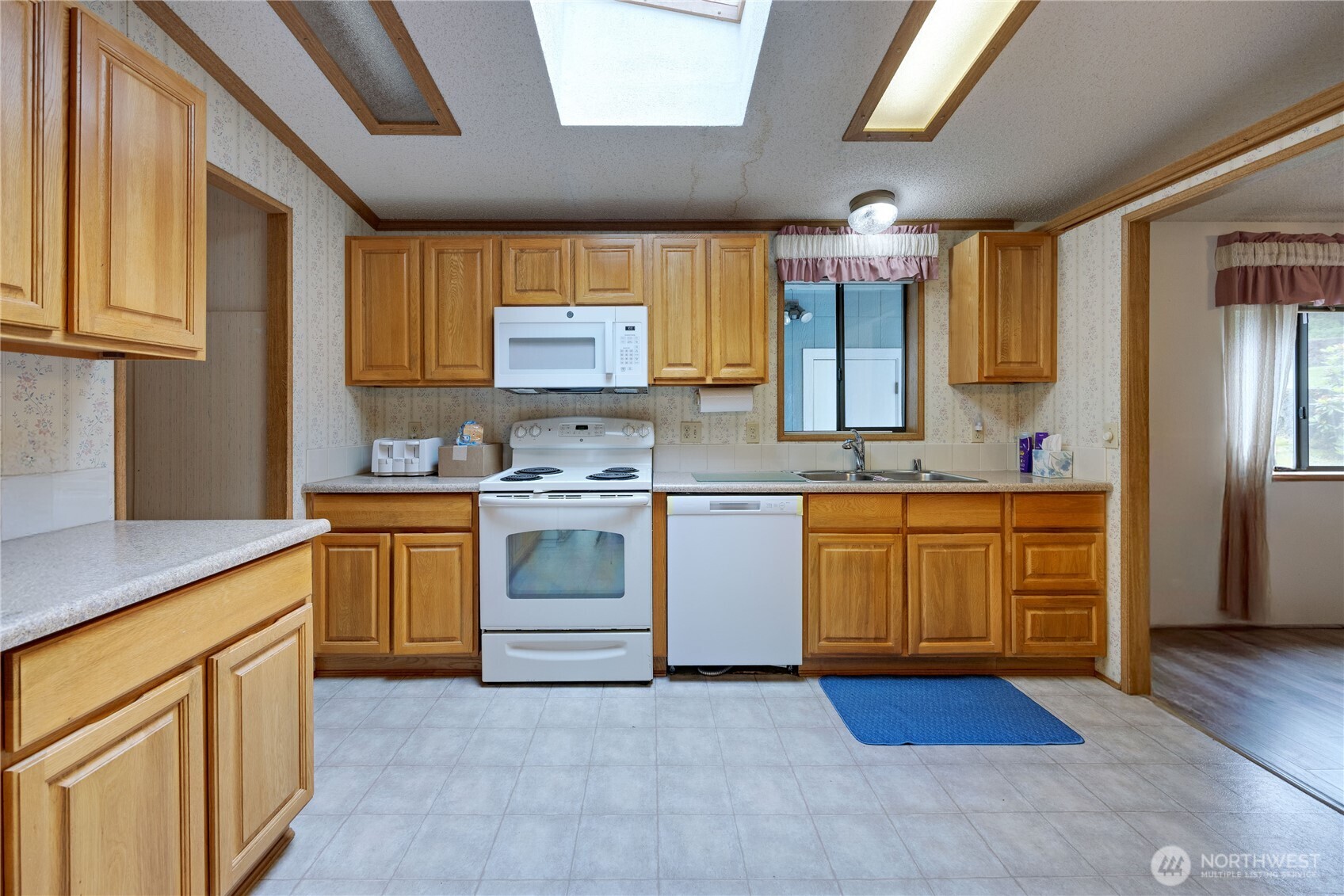 574 Nw Silver Glen Lane 41 Property Photo 5