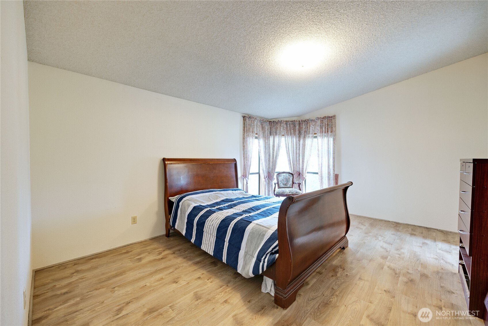 574 Nw Silver Glen Lane 41 Property Photo 11