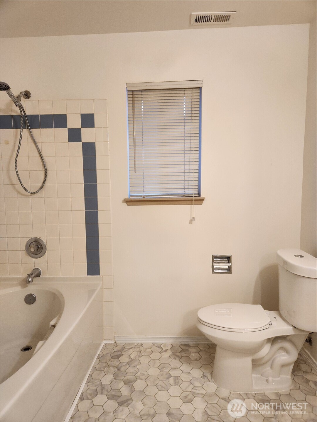 1905 98th Street 2 Property Photo 5