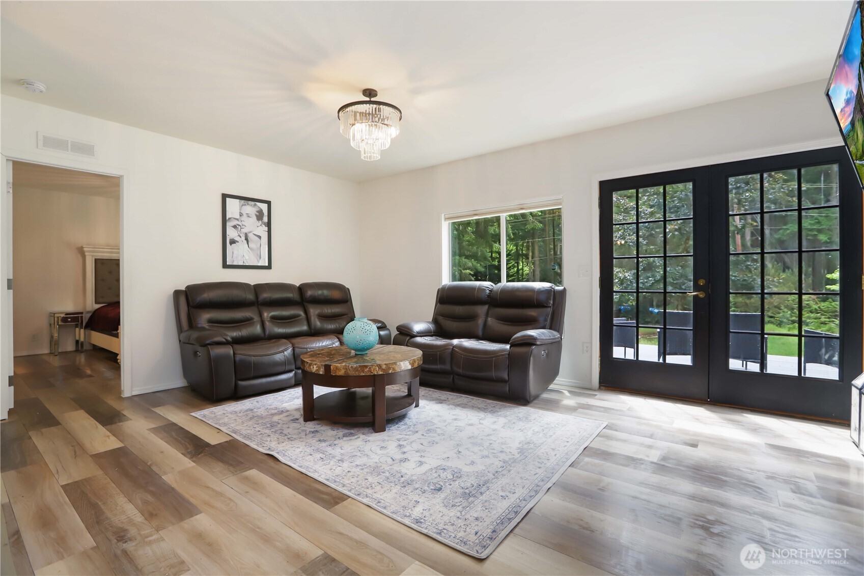 2811 Andreason Road Property Photo 10