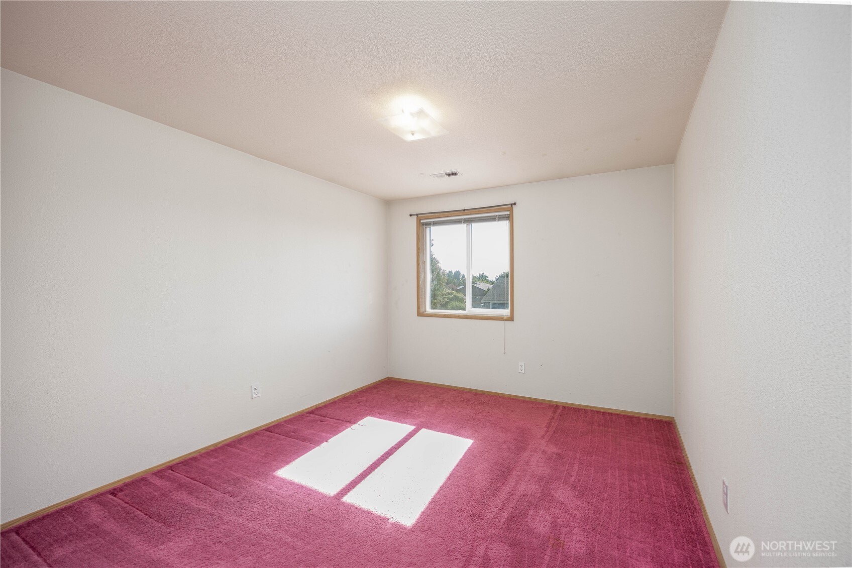 711 Ne 175 Avenue Property Photo 25