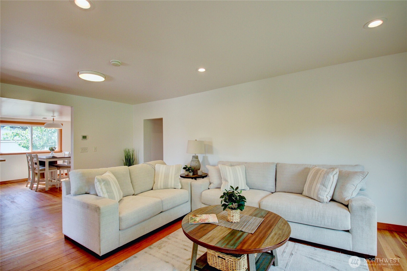 15301 Second Avenue Property Photo 3