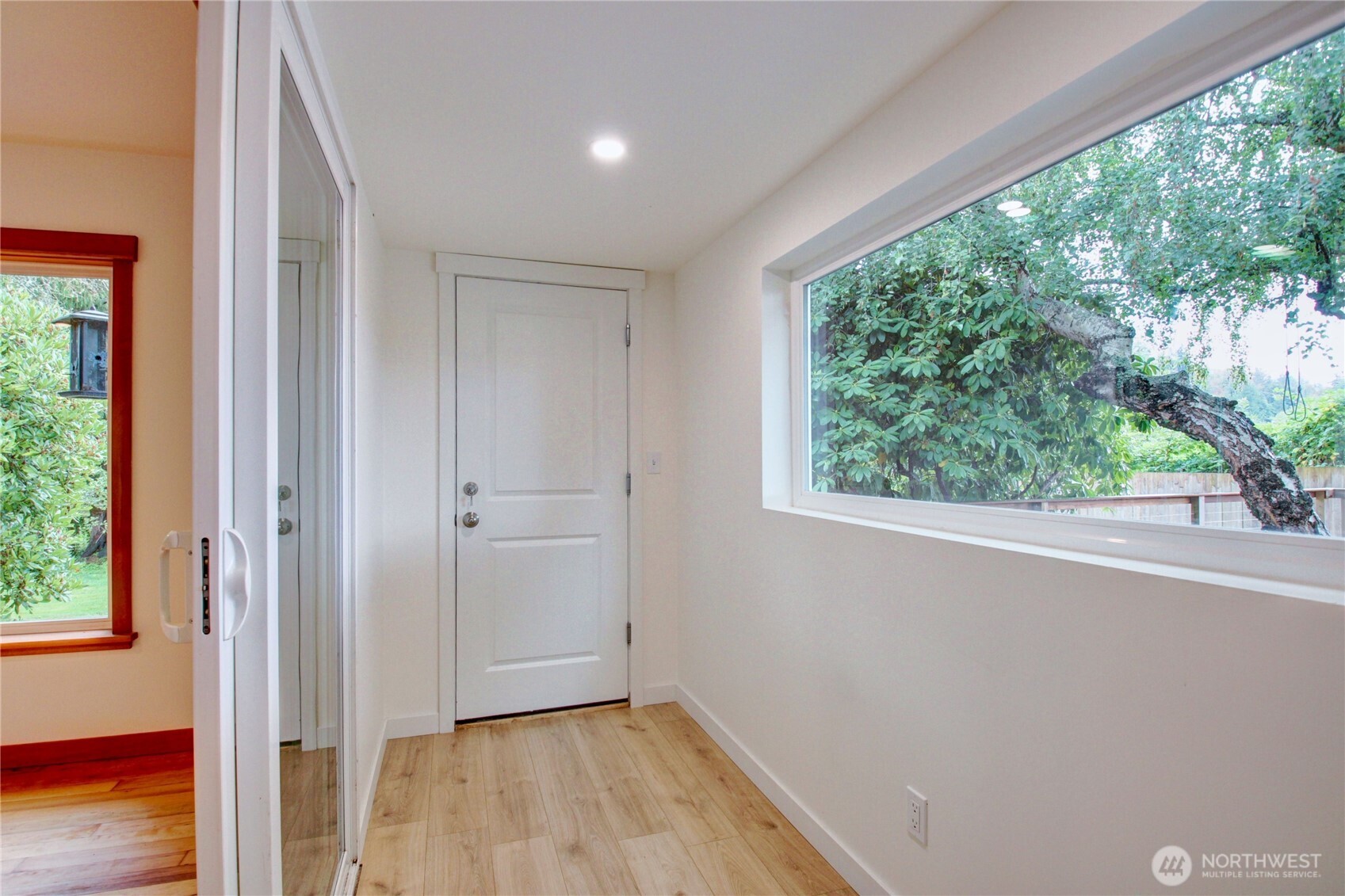 15301 Second Avenue Property Photo 5