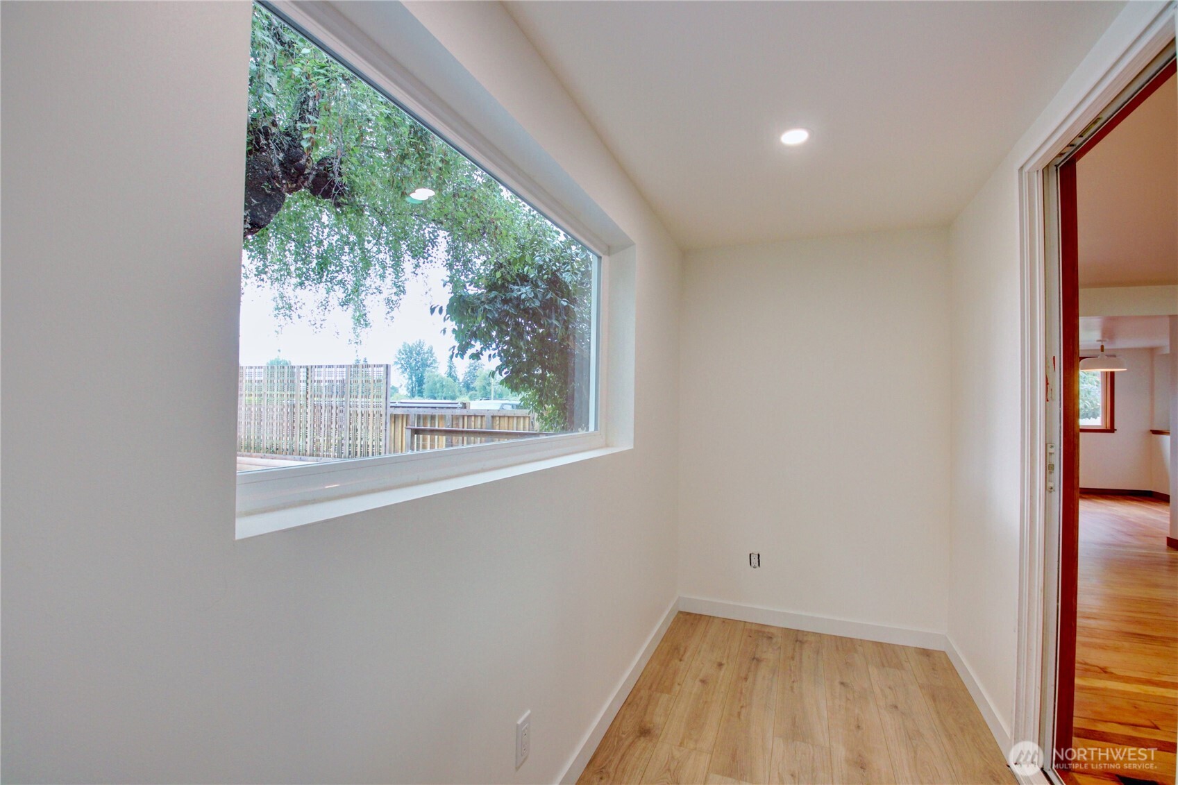 15301 Second Avenue Property Photo 6