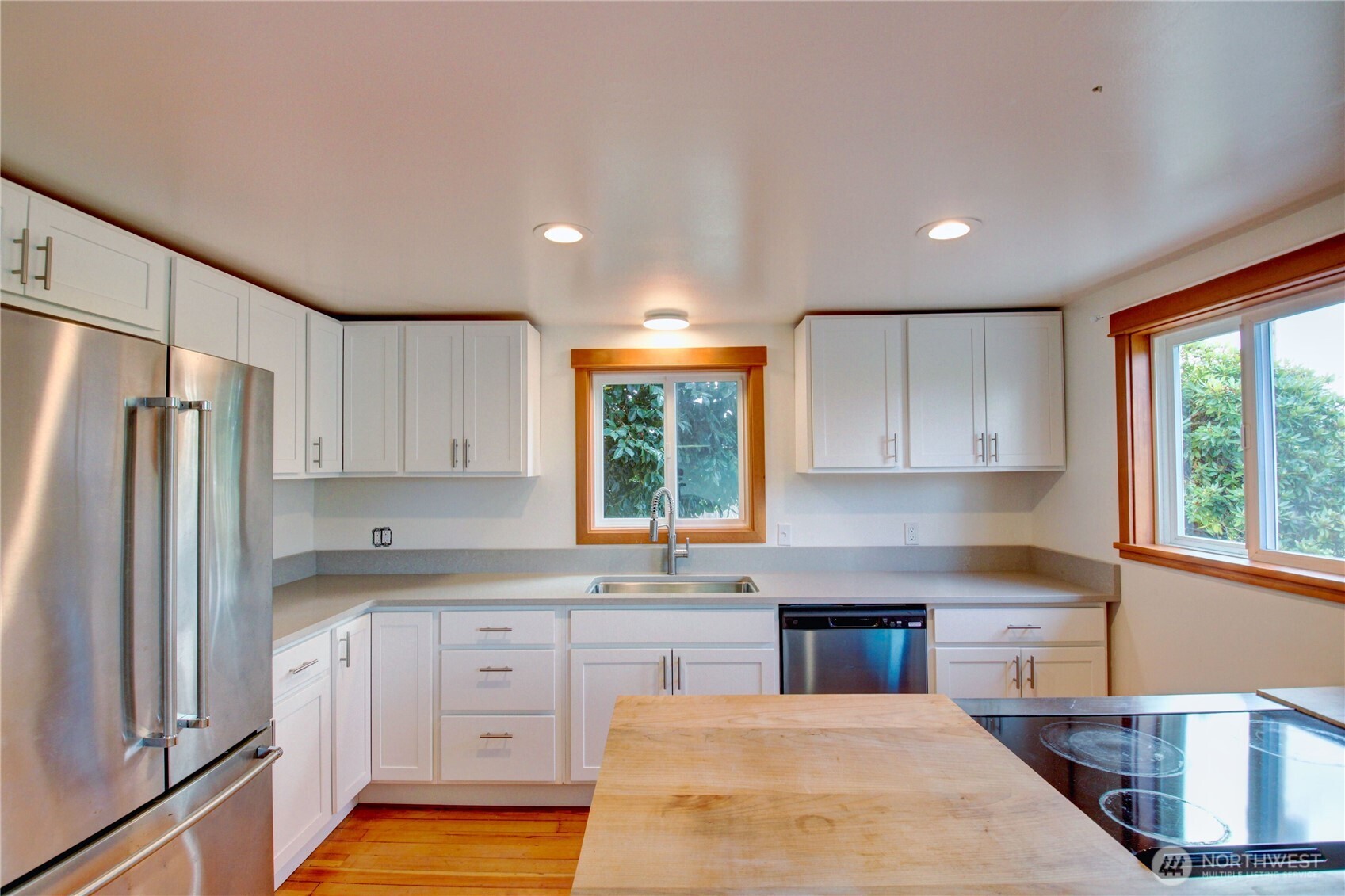 15301 Second Avenue Property Photo 9
