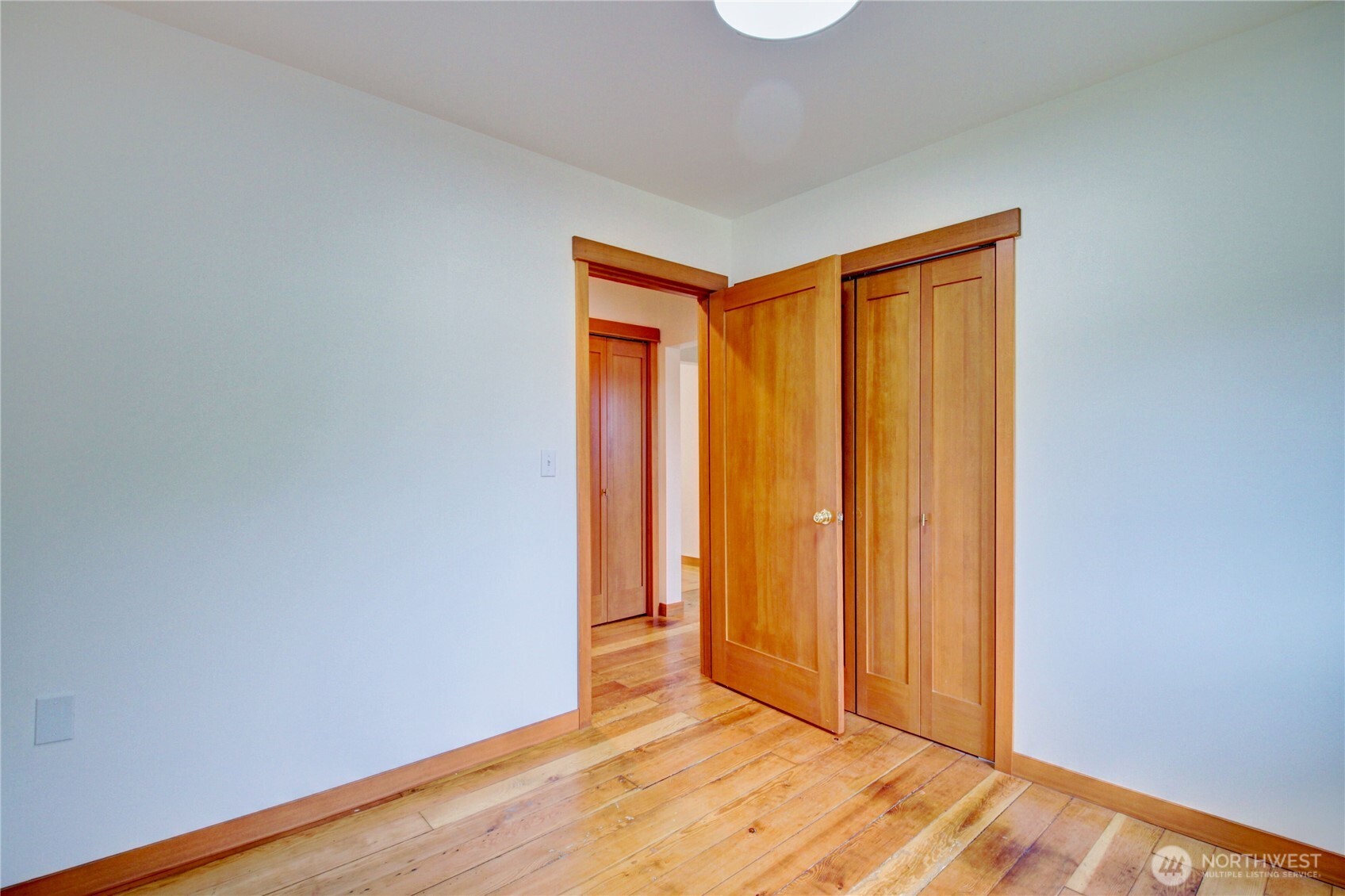 15301 Second Avenue Property Photo 12