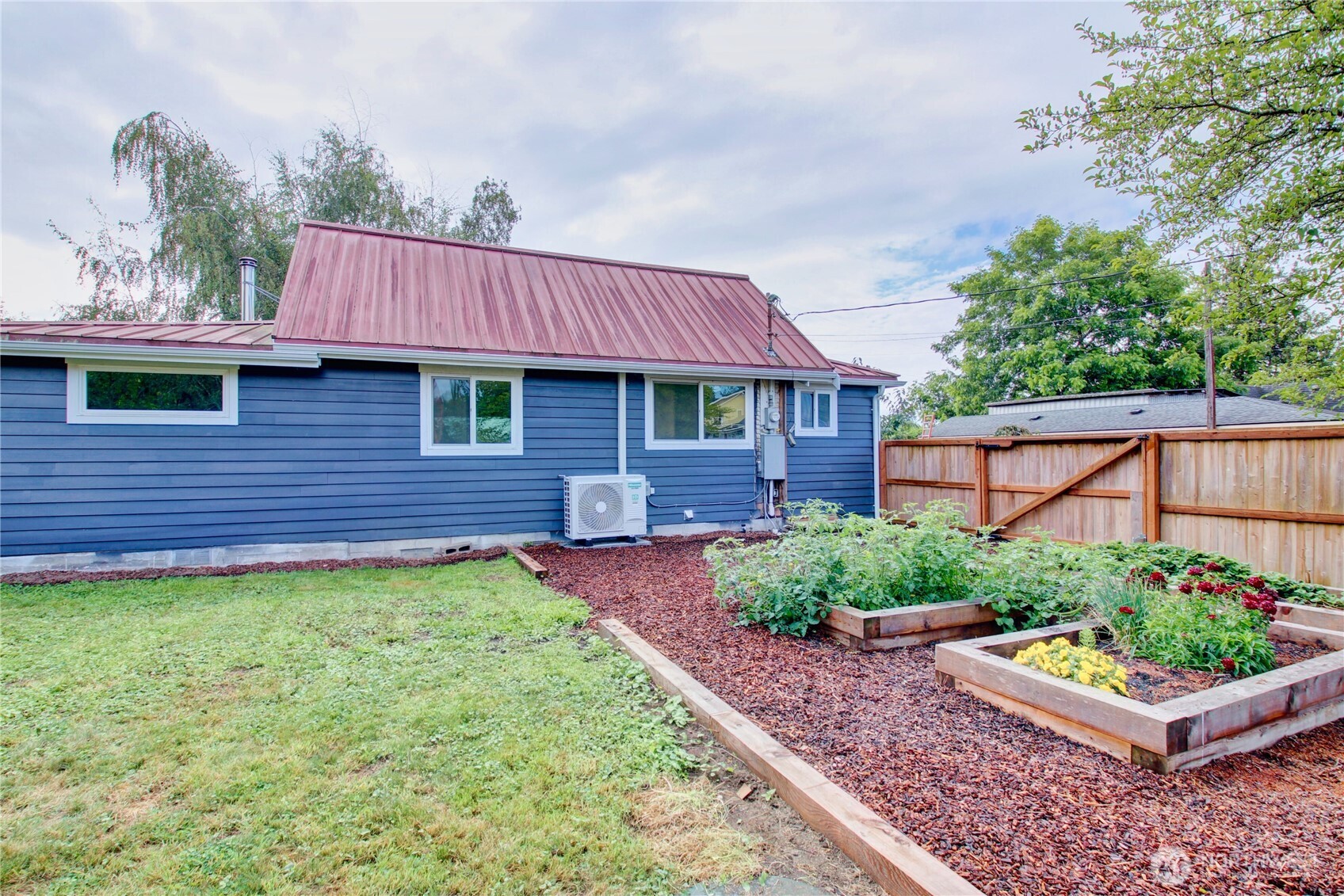 15301 Second Avenue Property Photo 26
