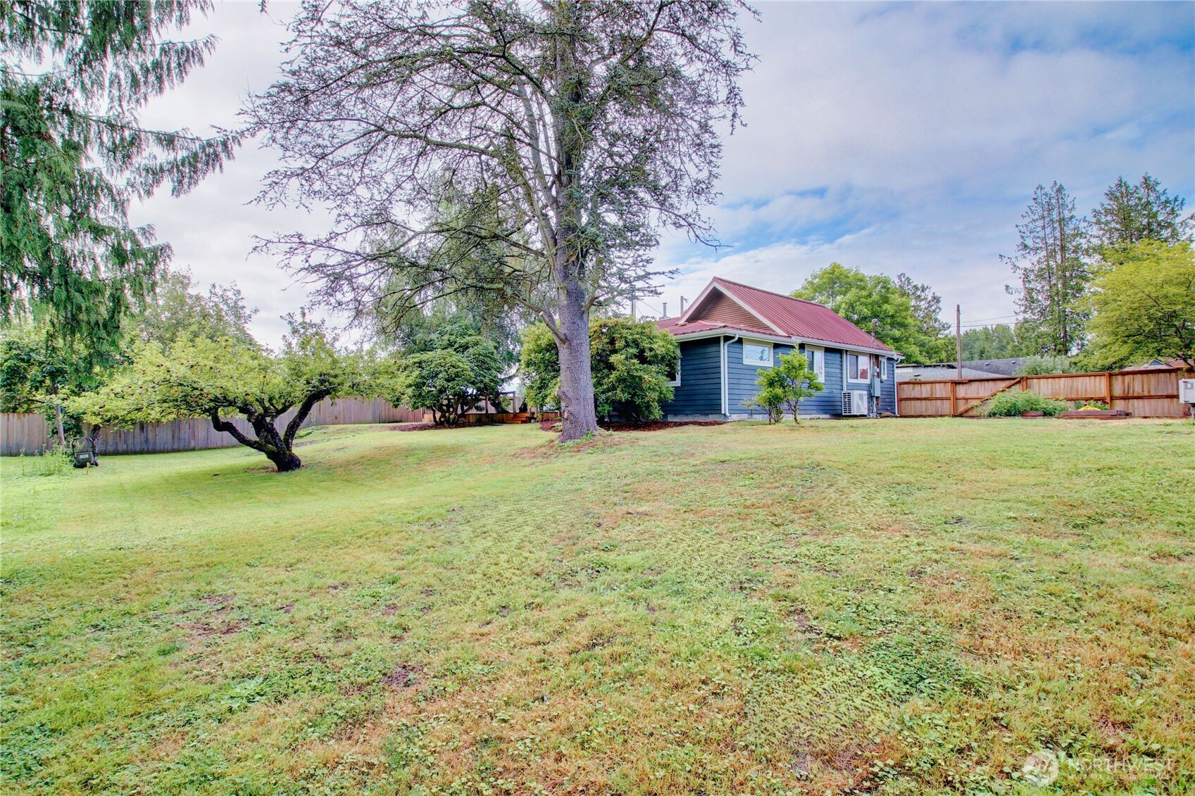 15301 Second Avenue Property Photo 27