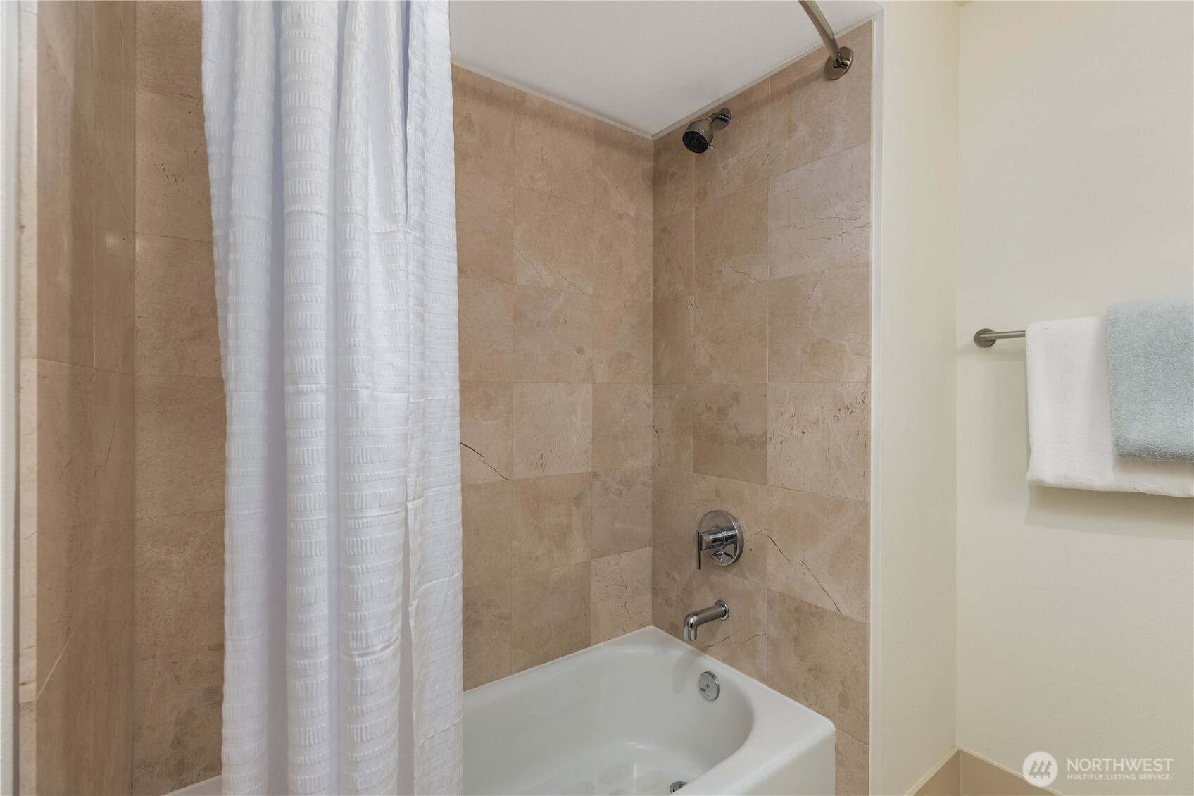 511 100th Avenue 109 Property Photo 24