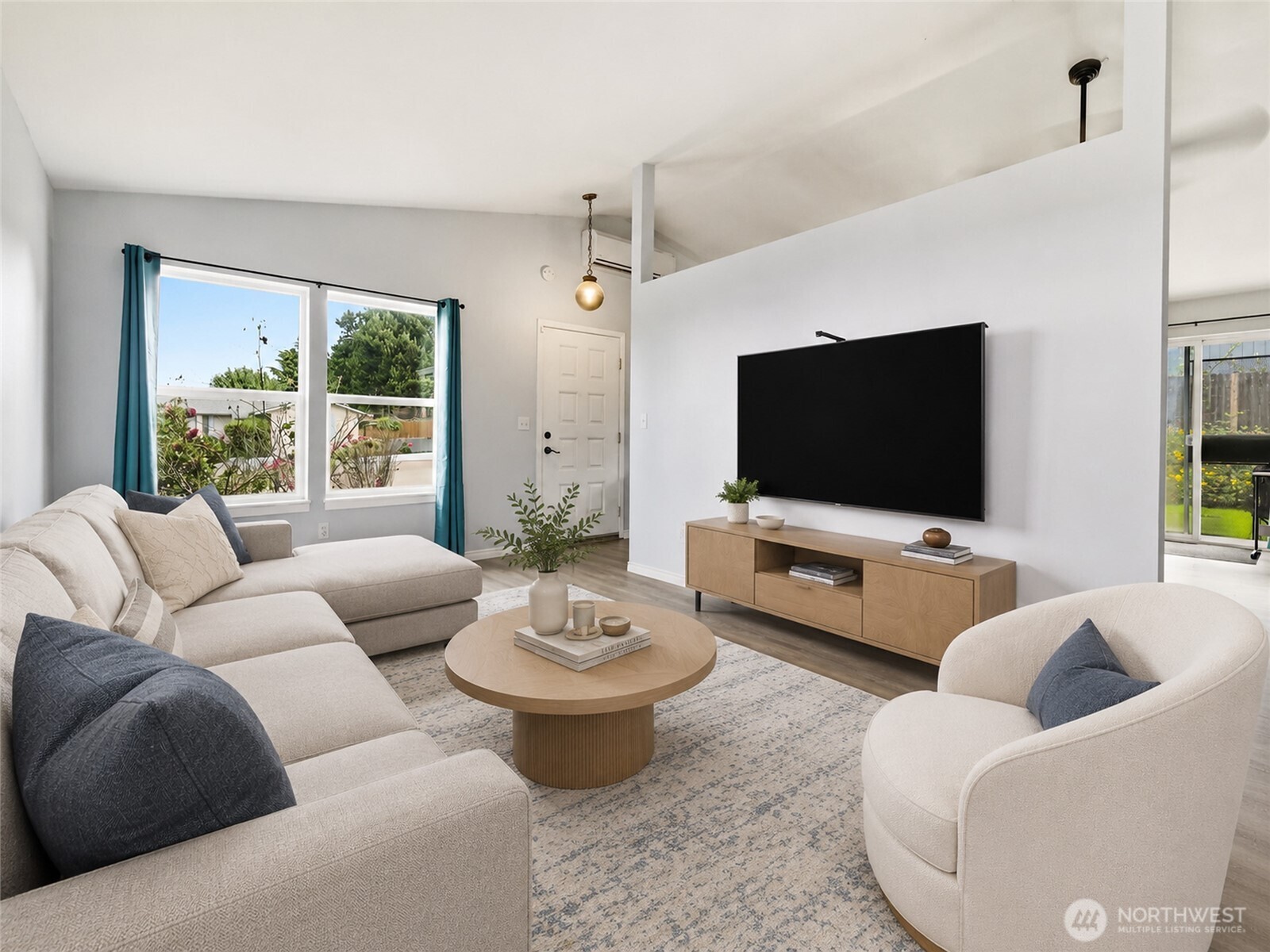 6524 64th Place Property Photo 3