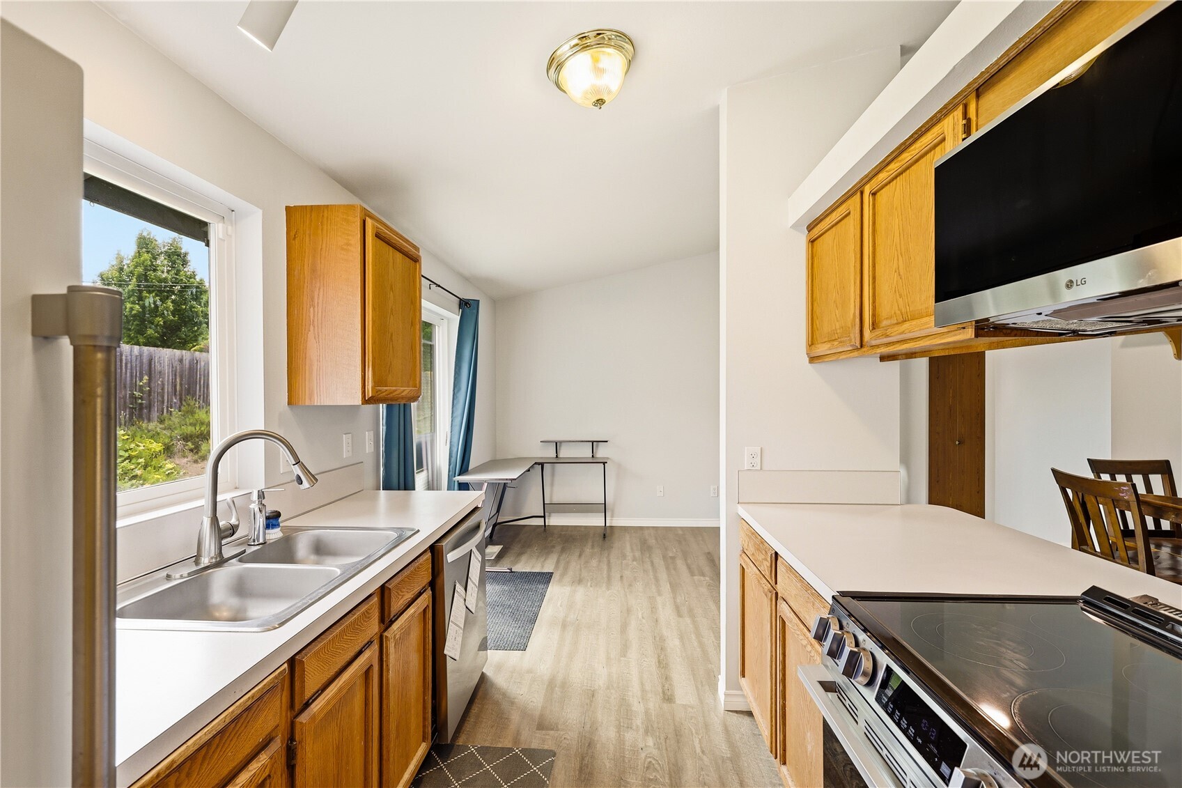 6524 64th Place Property Photo 4