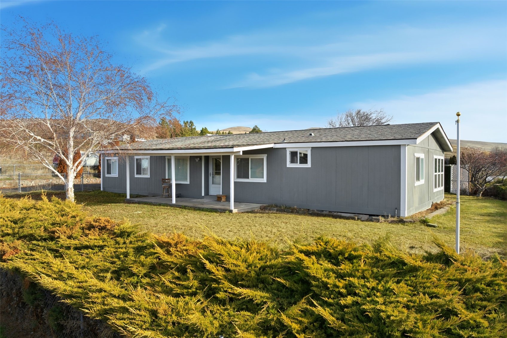 401 Clemans View Road Property Photo 1