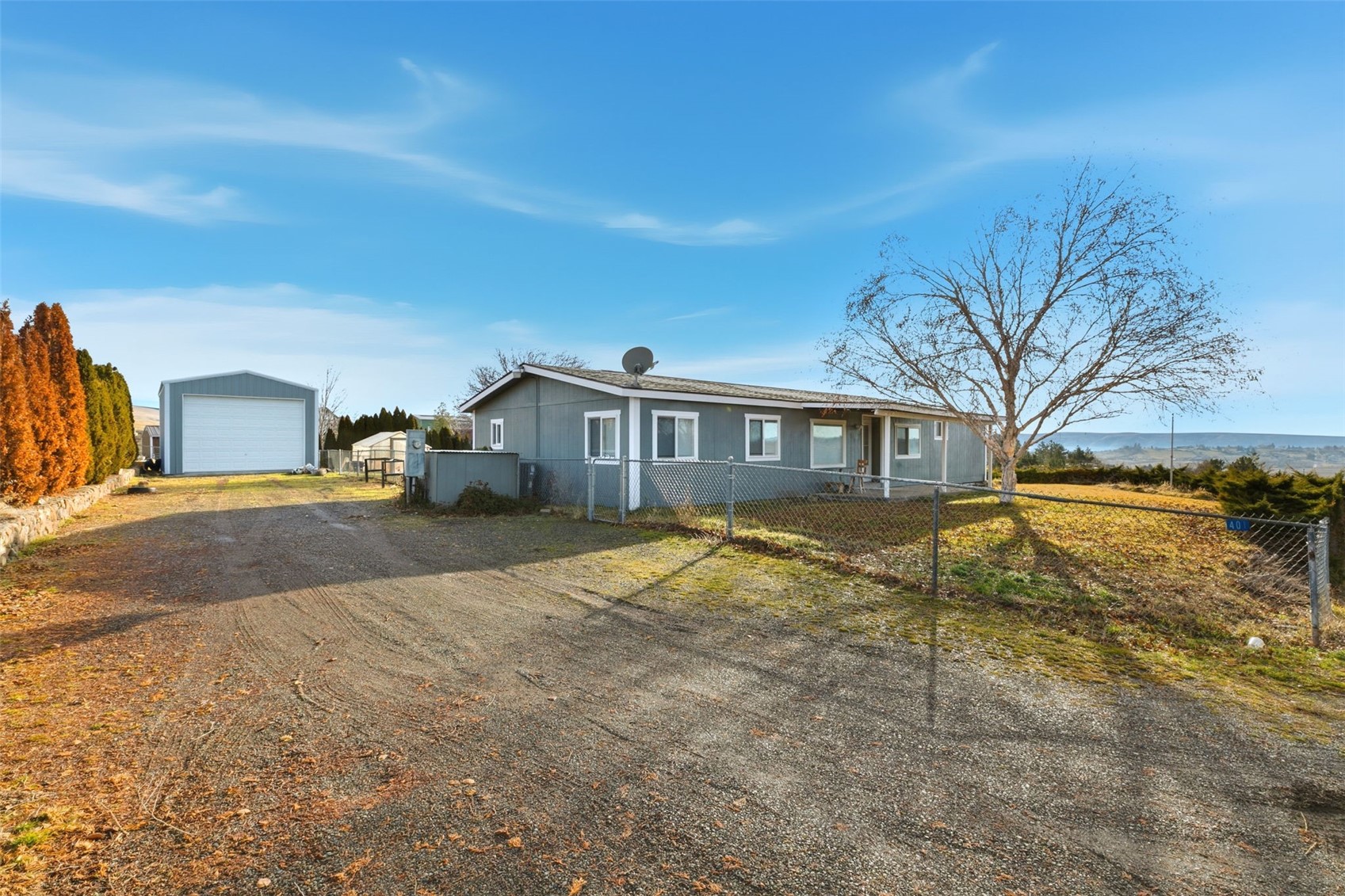 401 Clemans View Road Property Photo 3
